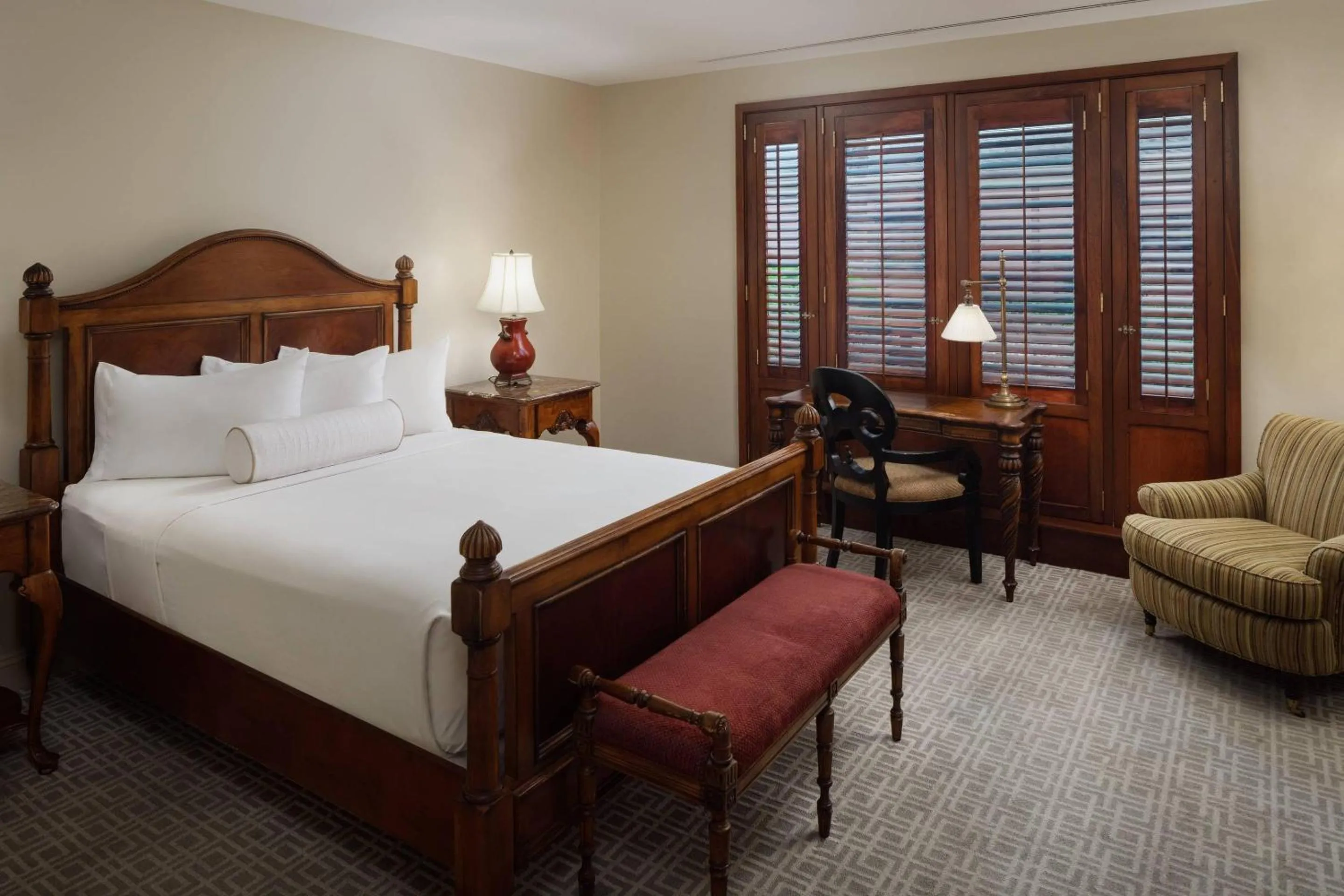 Bedroom, Bed in The Inn at Henderson's Wharf, an Ascend Collection Hotel
