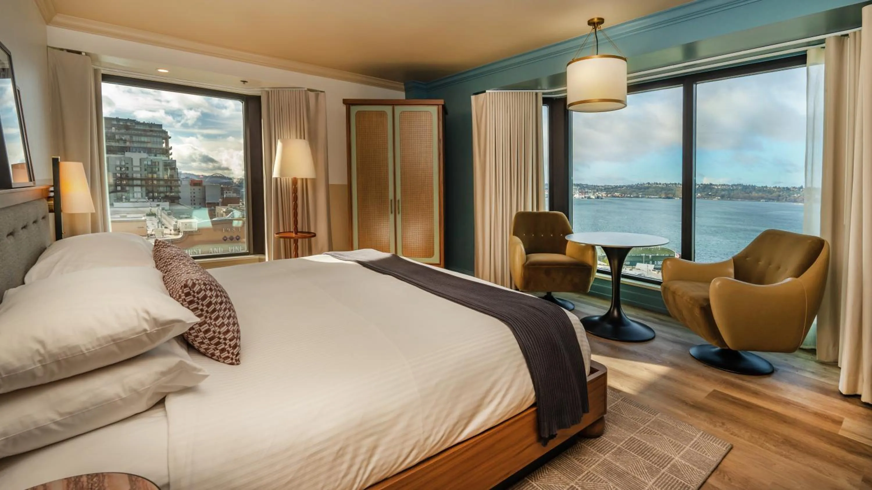 Bed in Inn at the Market