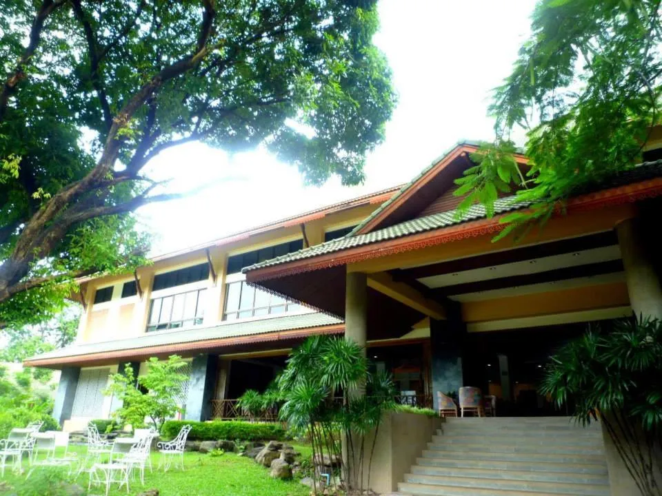 Muaklek Paradise Resort