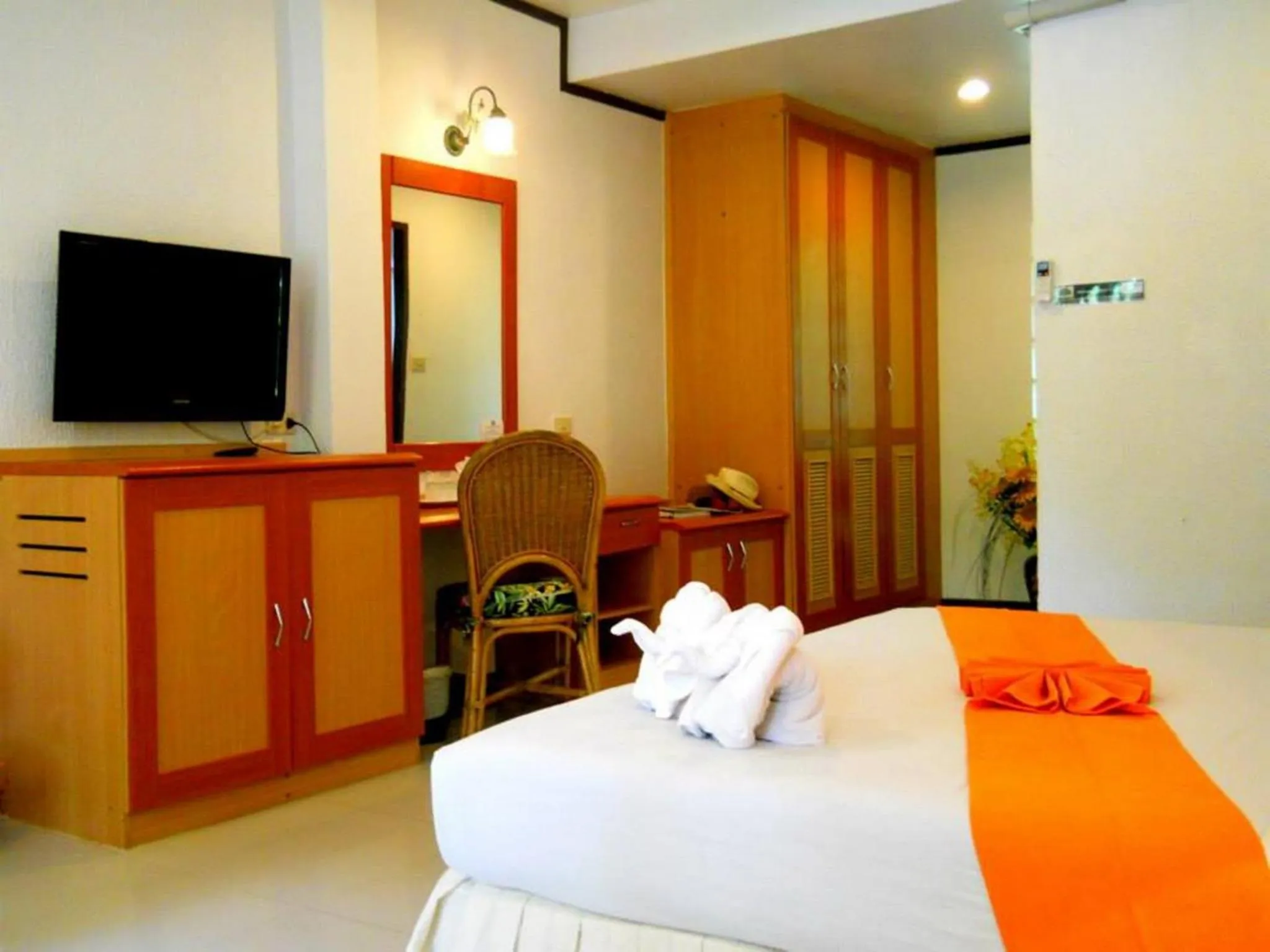 Bed in Muaklek Paradise Resort