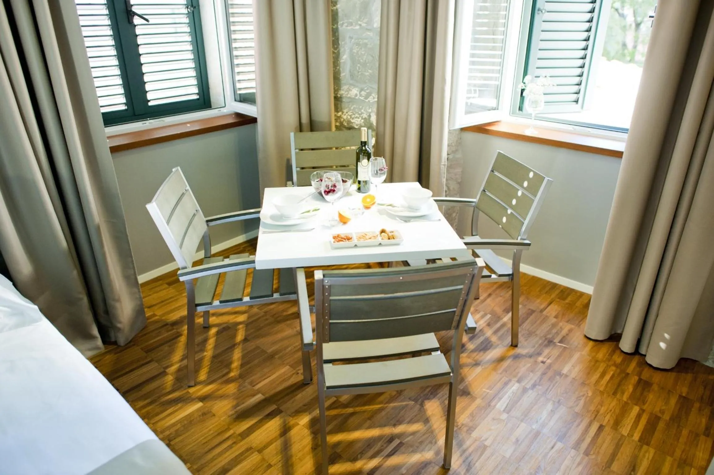 Seating area in Riva Luxury Rooms