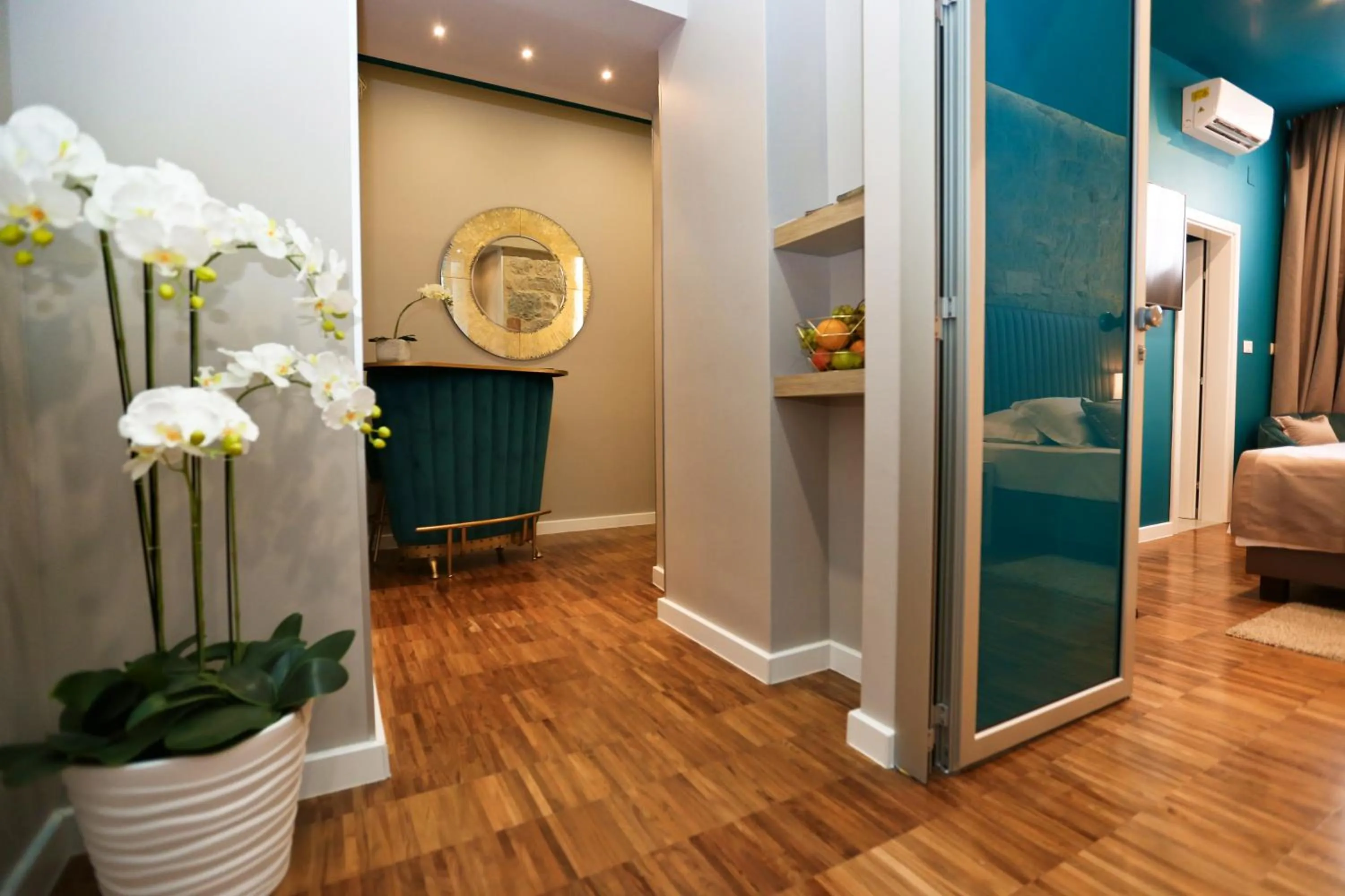 Lobby or reception, Bed in Riva Luxury Rooms