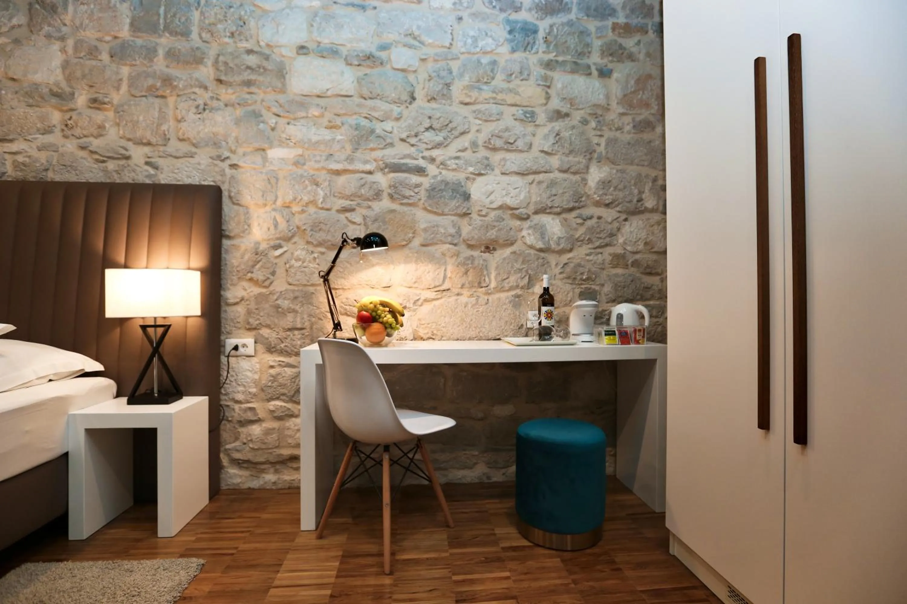 Coffee/tea facilities, Bed in Riva Luxury Rooms