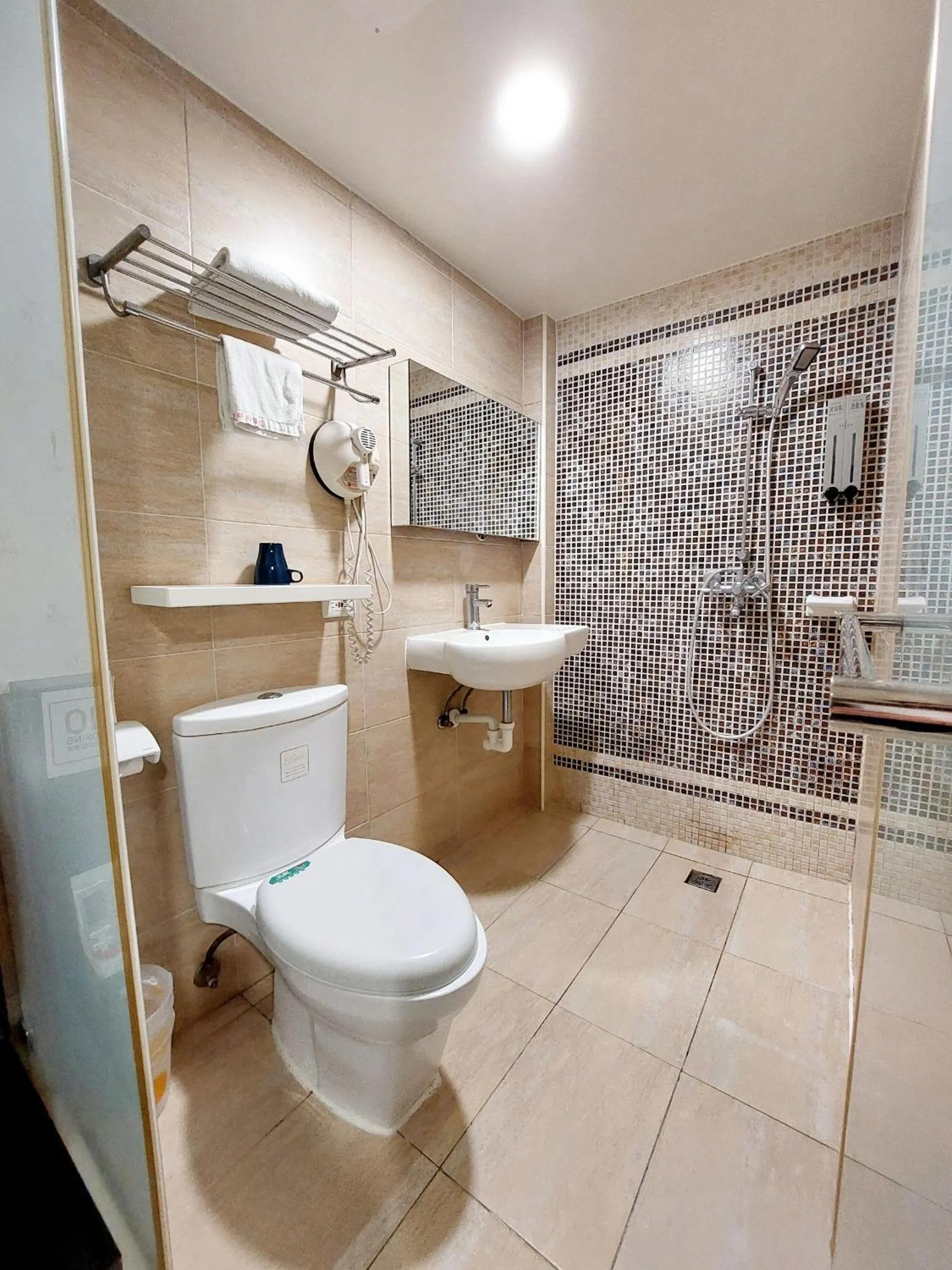 The Riverside Hotel Fashion