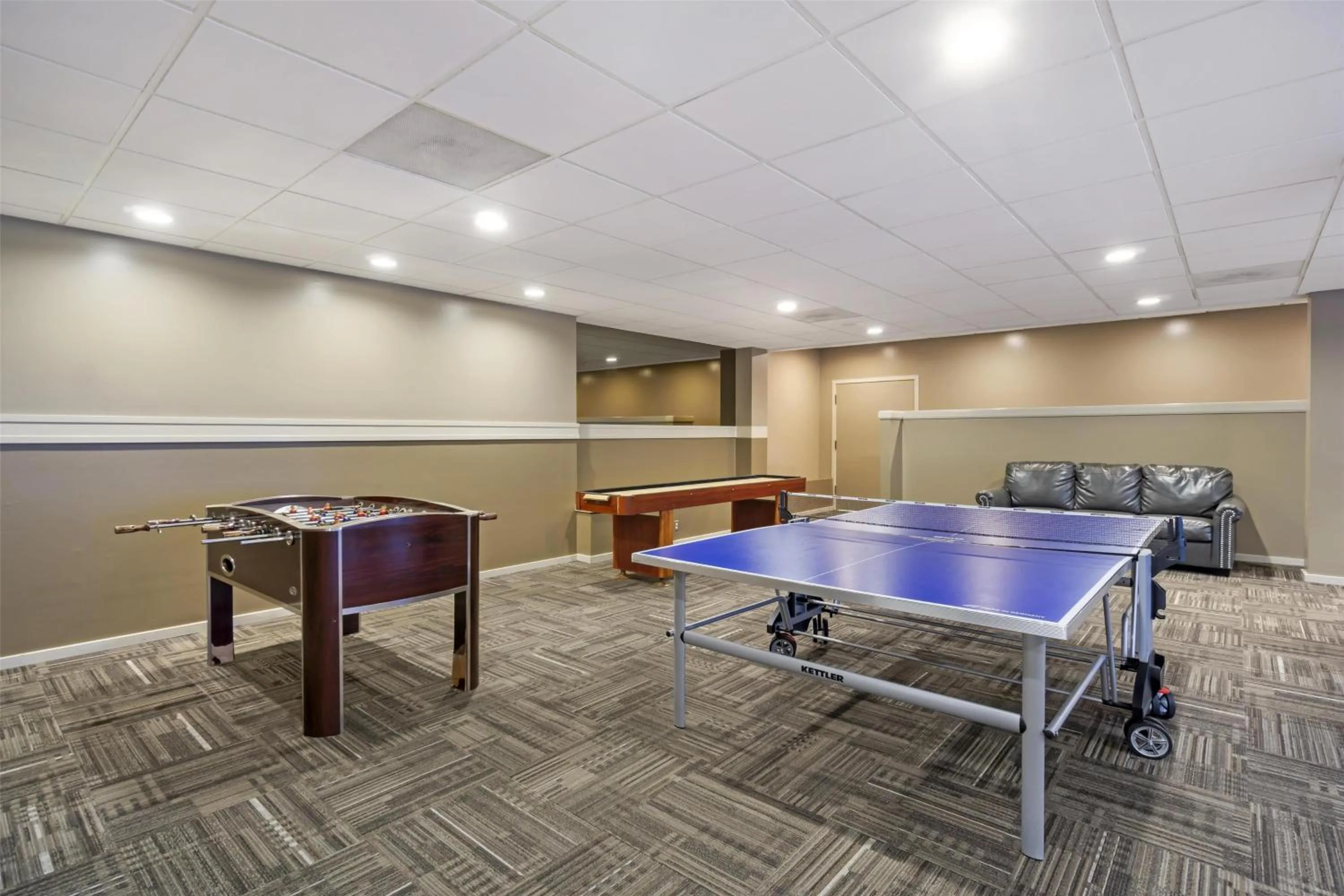 Property building in Best Western Seattle Airport Hotel