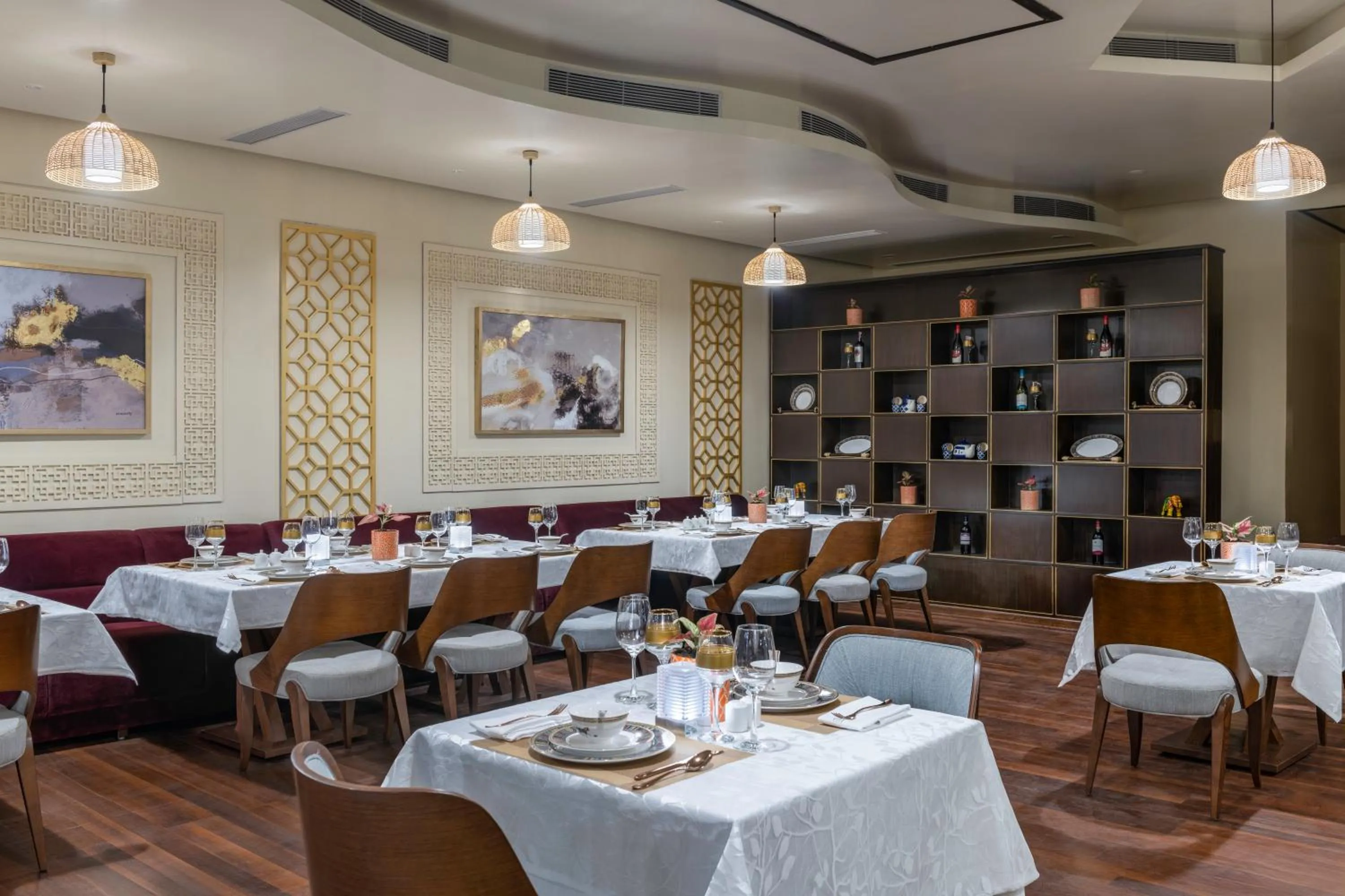 Restaurant/places to eat in Hotel The Bizton