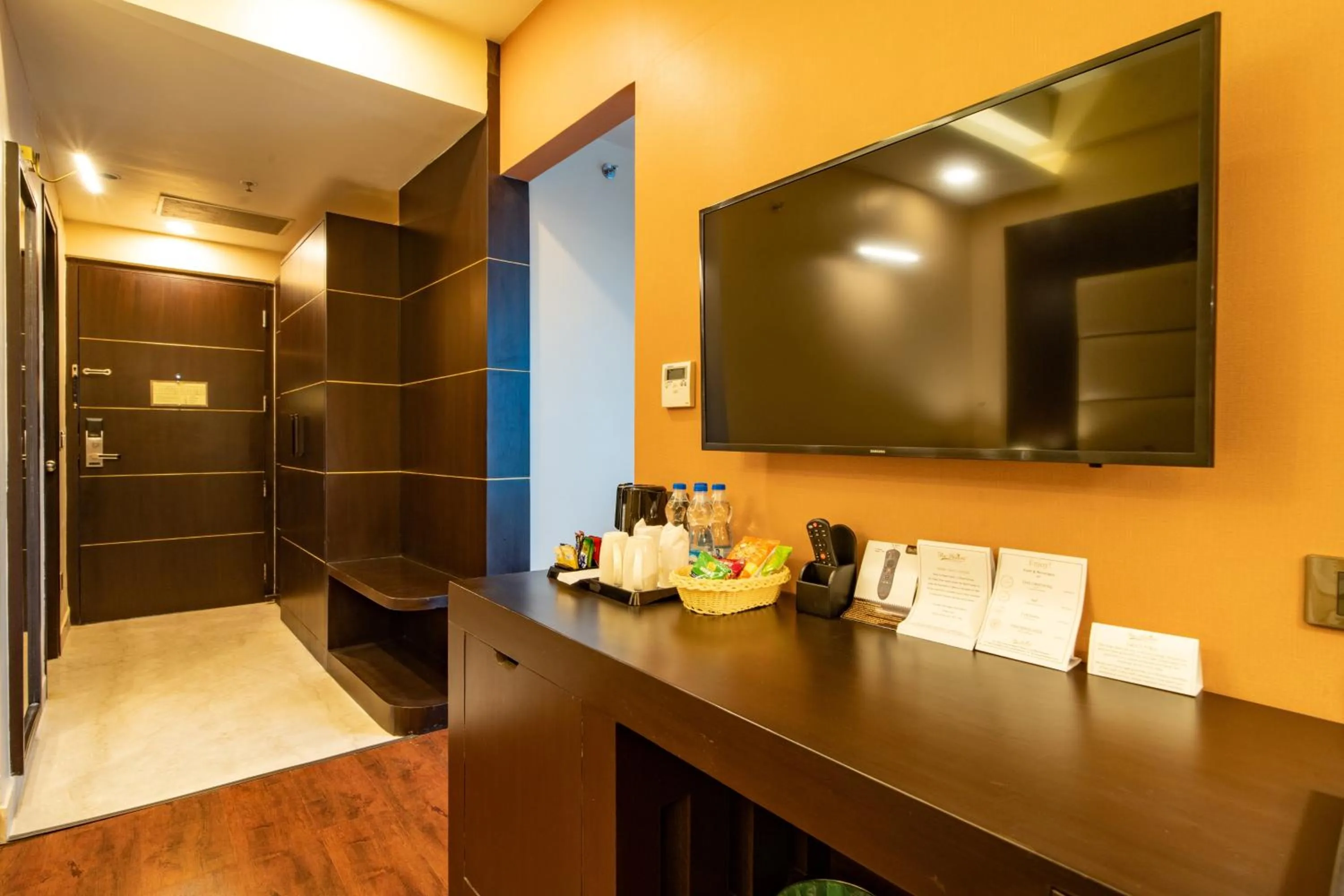 TV and multimedia in Hotel The Bizton