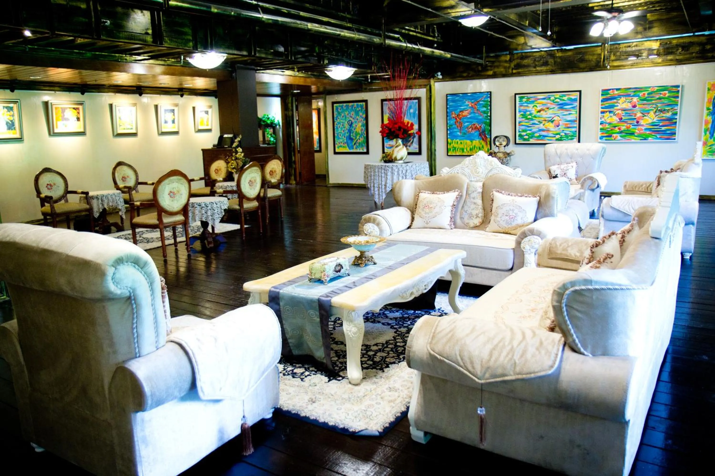 Area and facilities in Cedarwood Villa