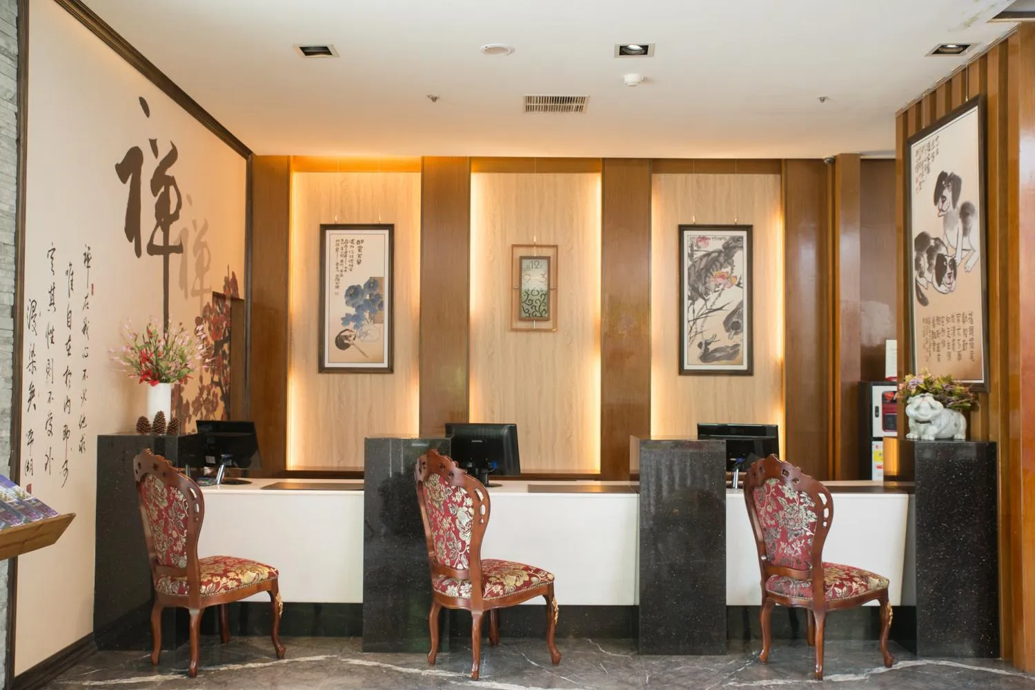 Lobby or reception in Cedarwood Villa