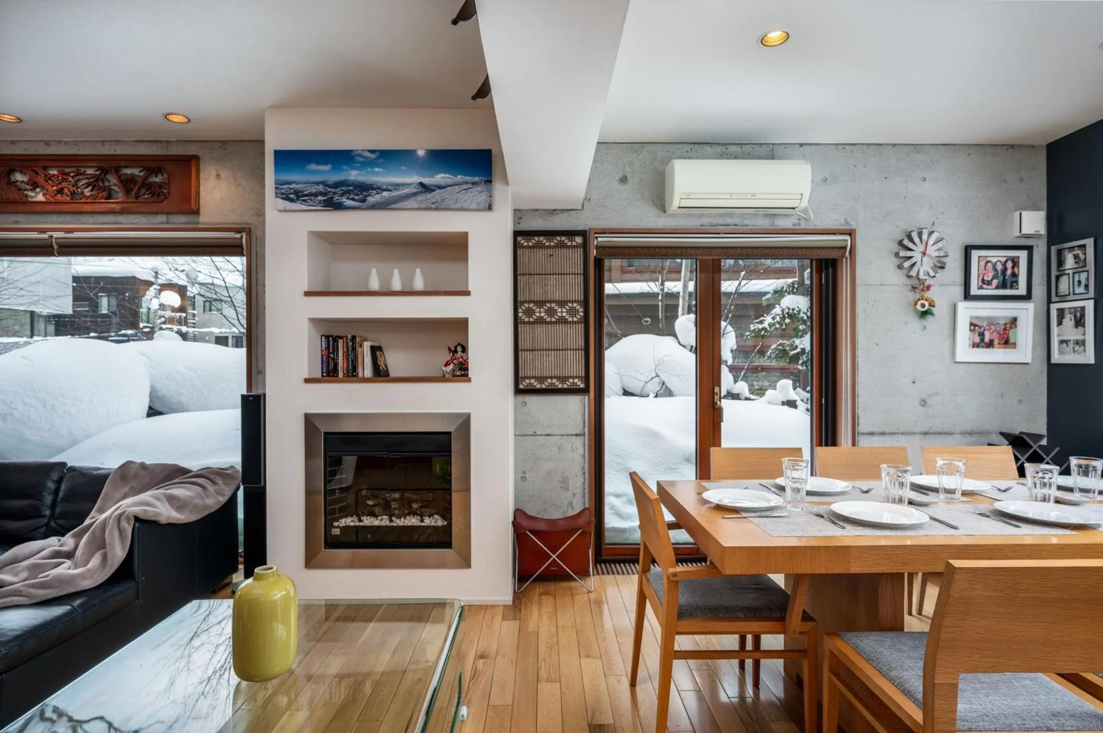 Dining area in Kitanishi 3 by H2 Life