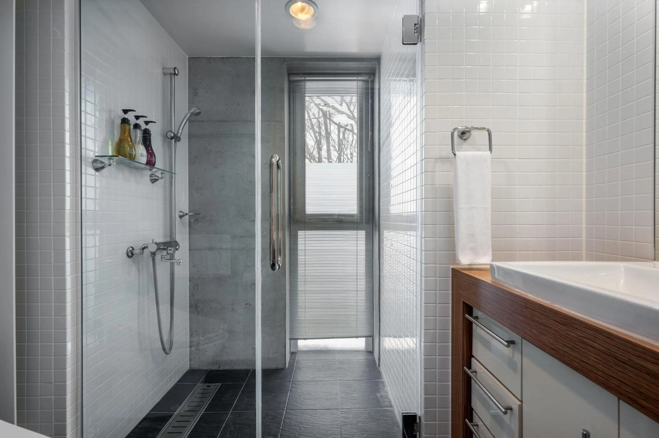 Bathroom in Kitanishi 3 by H2 Life