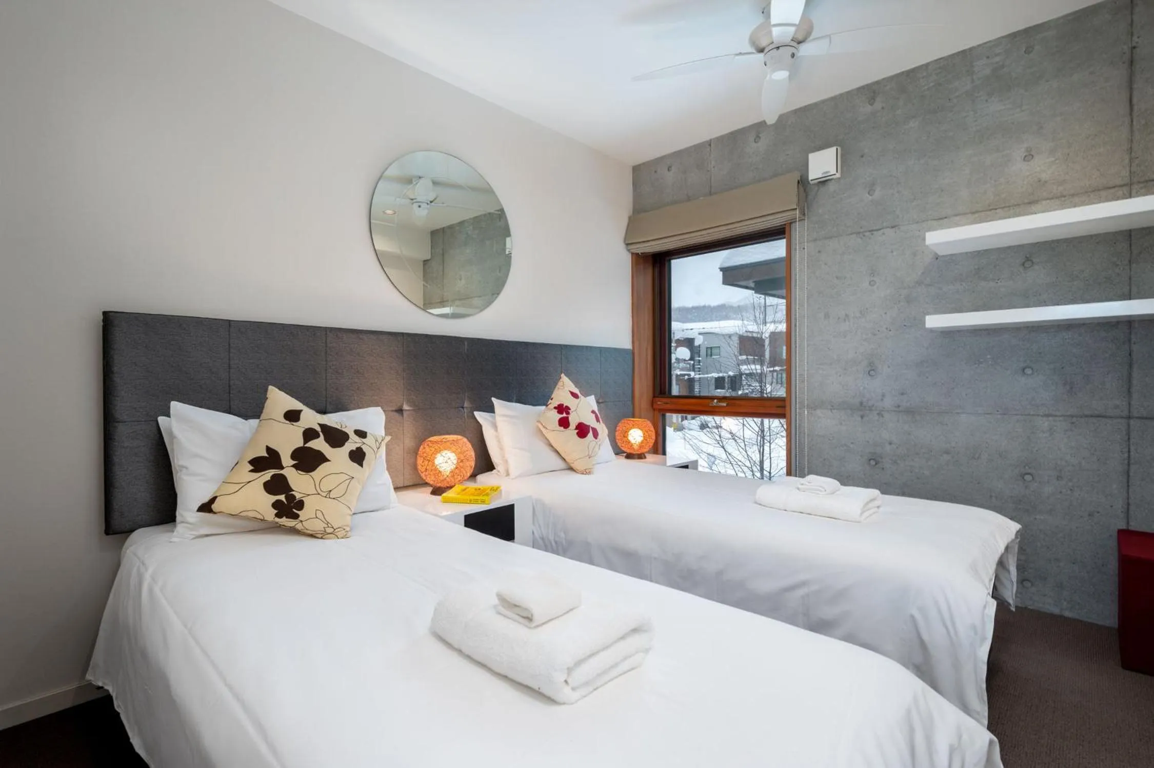 Bedroom, Bed in Kitanishi 3 by H2 Life