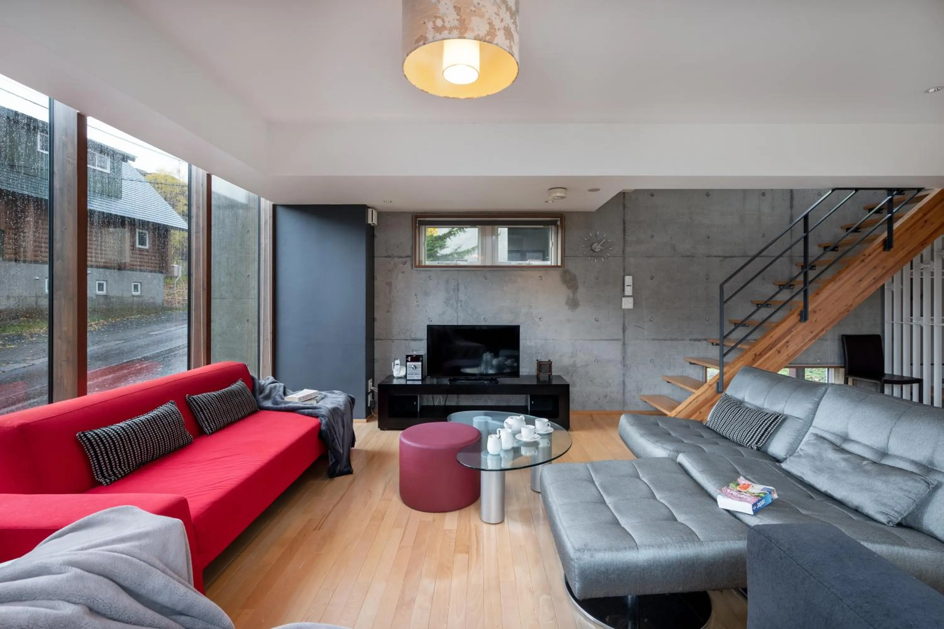 Living room in Yuki Uchi by H2 Life