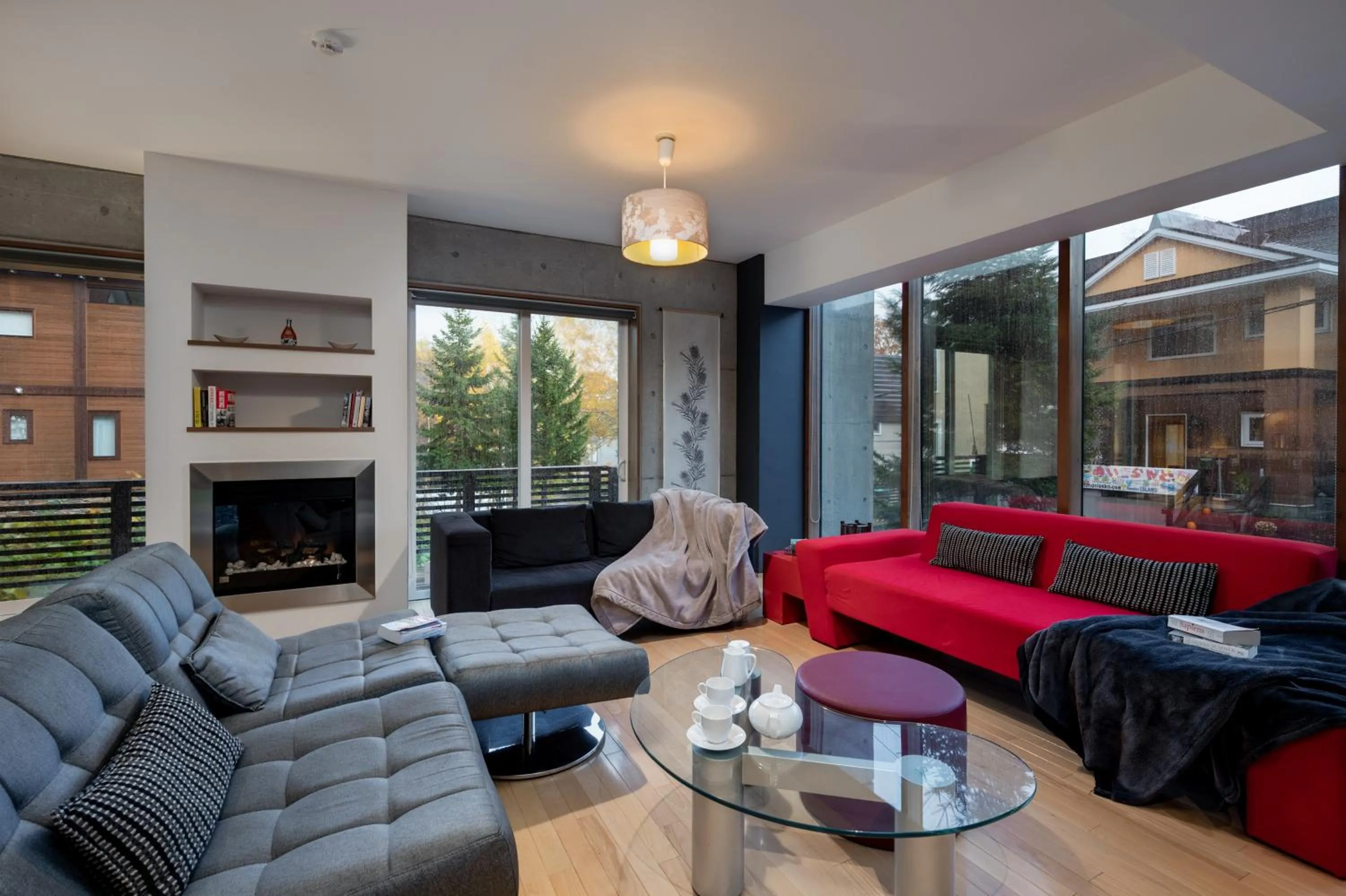 Living room in Yuki Uchi by H2 Life