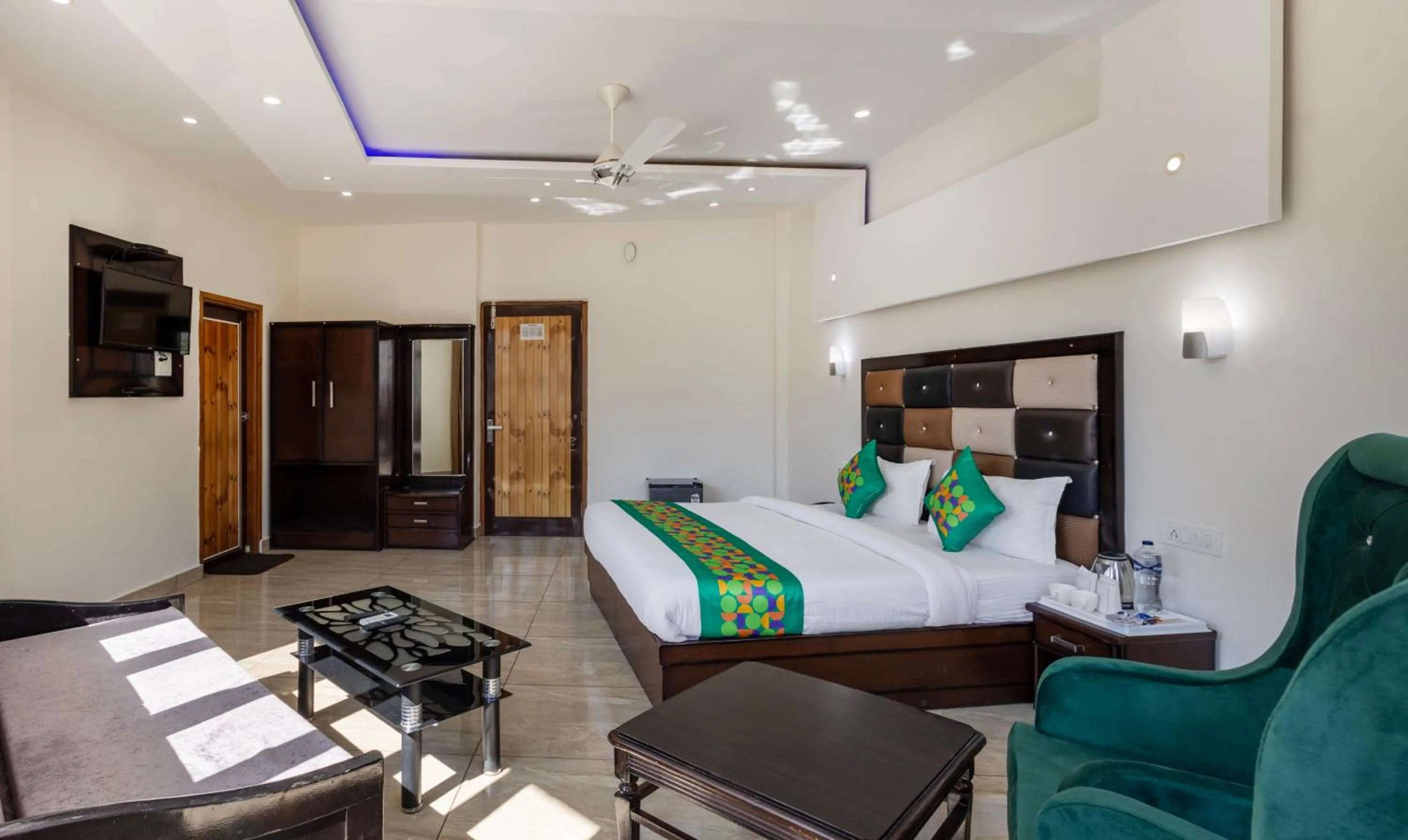 Bedroom, Bed in Treebo Anjukul