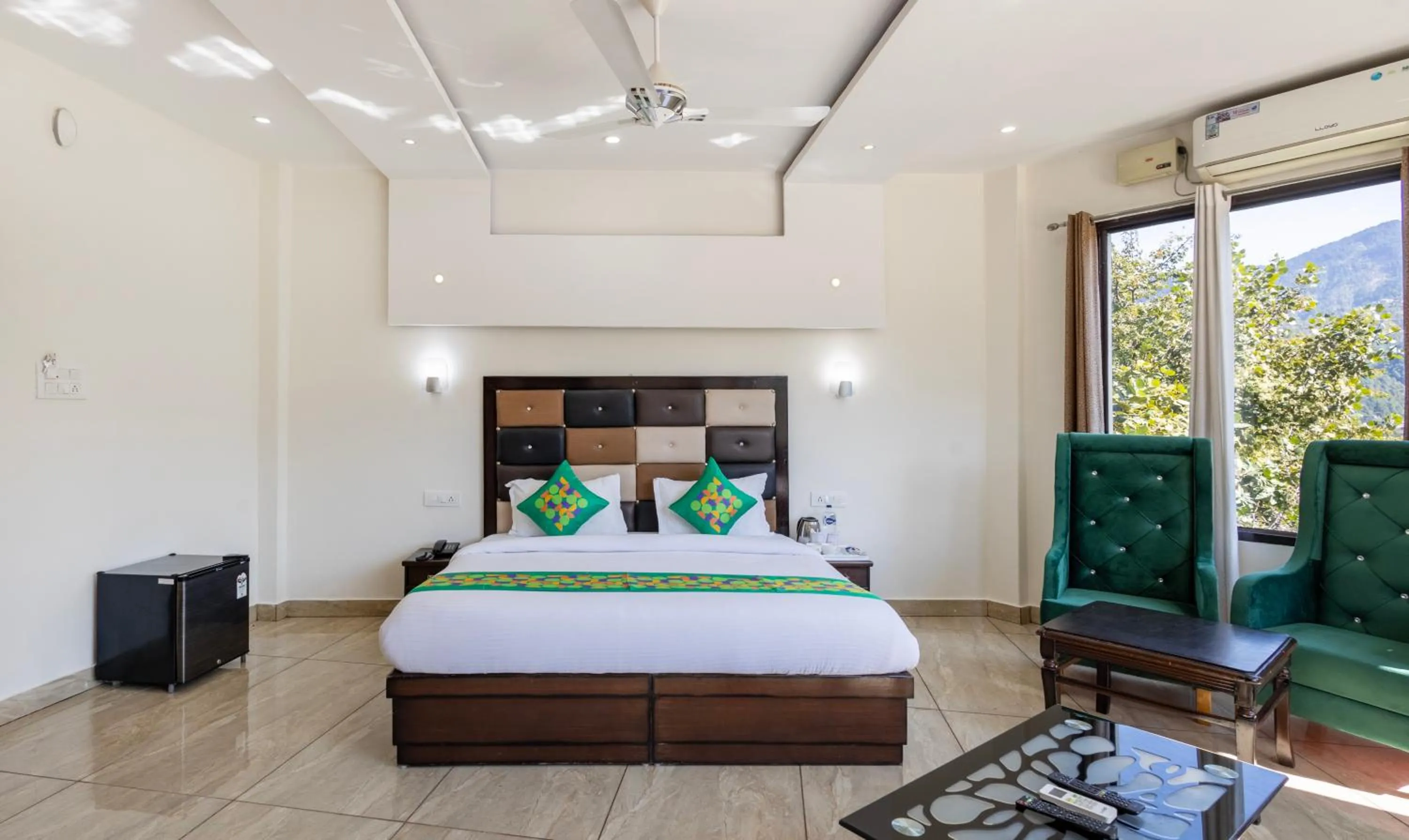 Bedroom, Bed in Treebo Anjukul