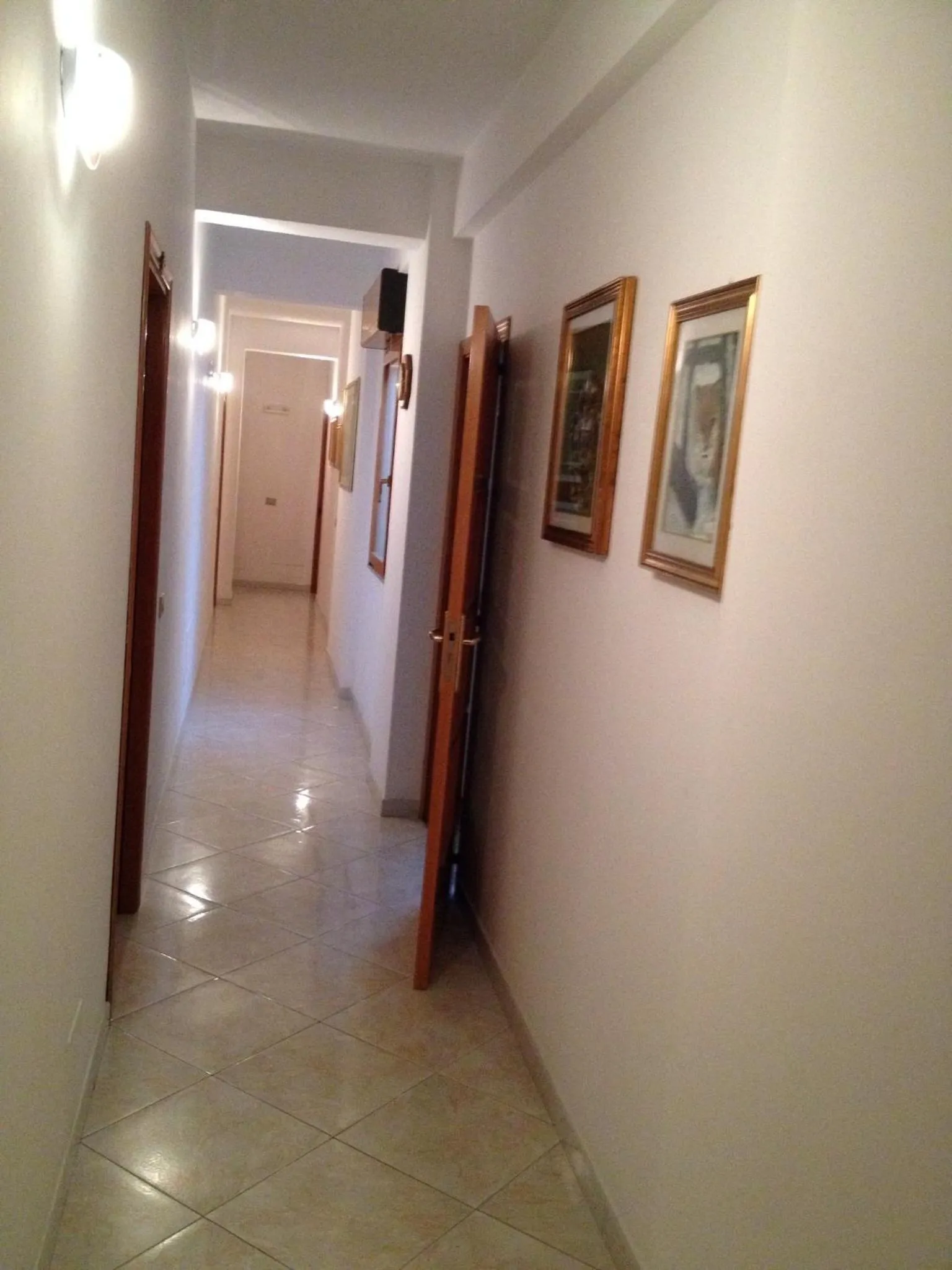 Decorative detail in Hotel Europa