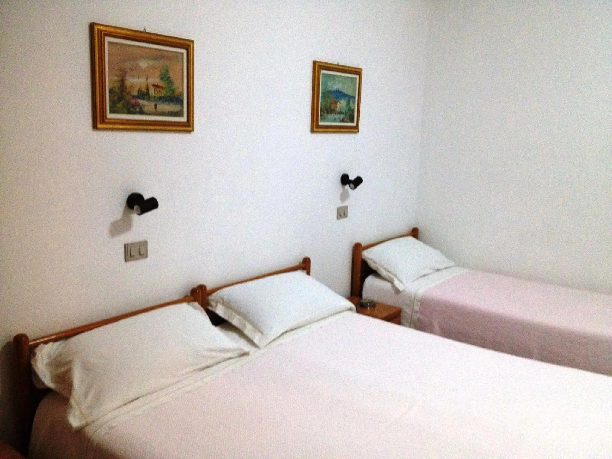 Decorative detail, Bed in Hotel Europa