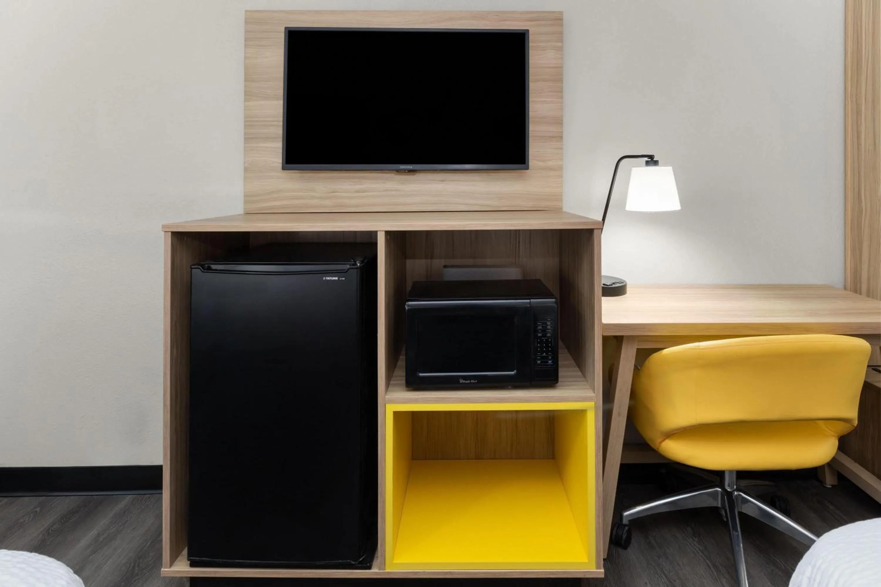 Photo of the whole room in Days Inn by Wyndham Kansas City Northeast