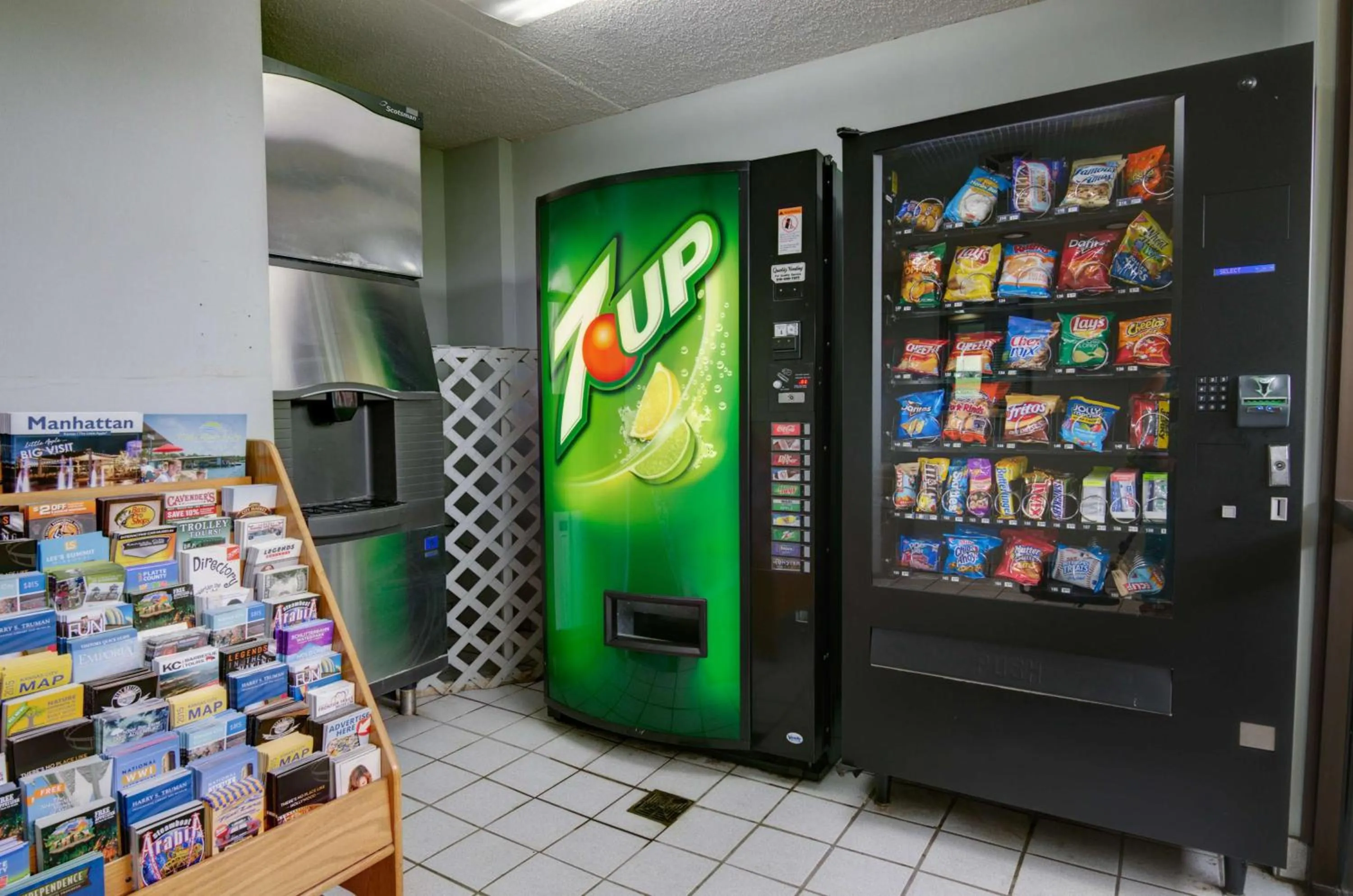 Library in Motel 6-Kansas City, MO