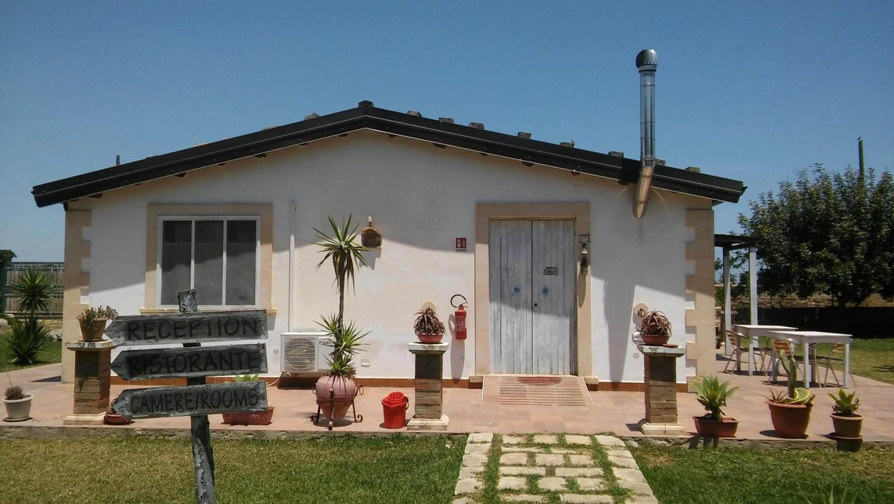 Property building in Aranceto Hotel