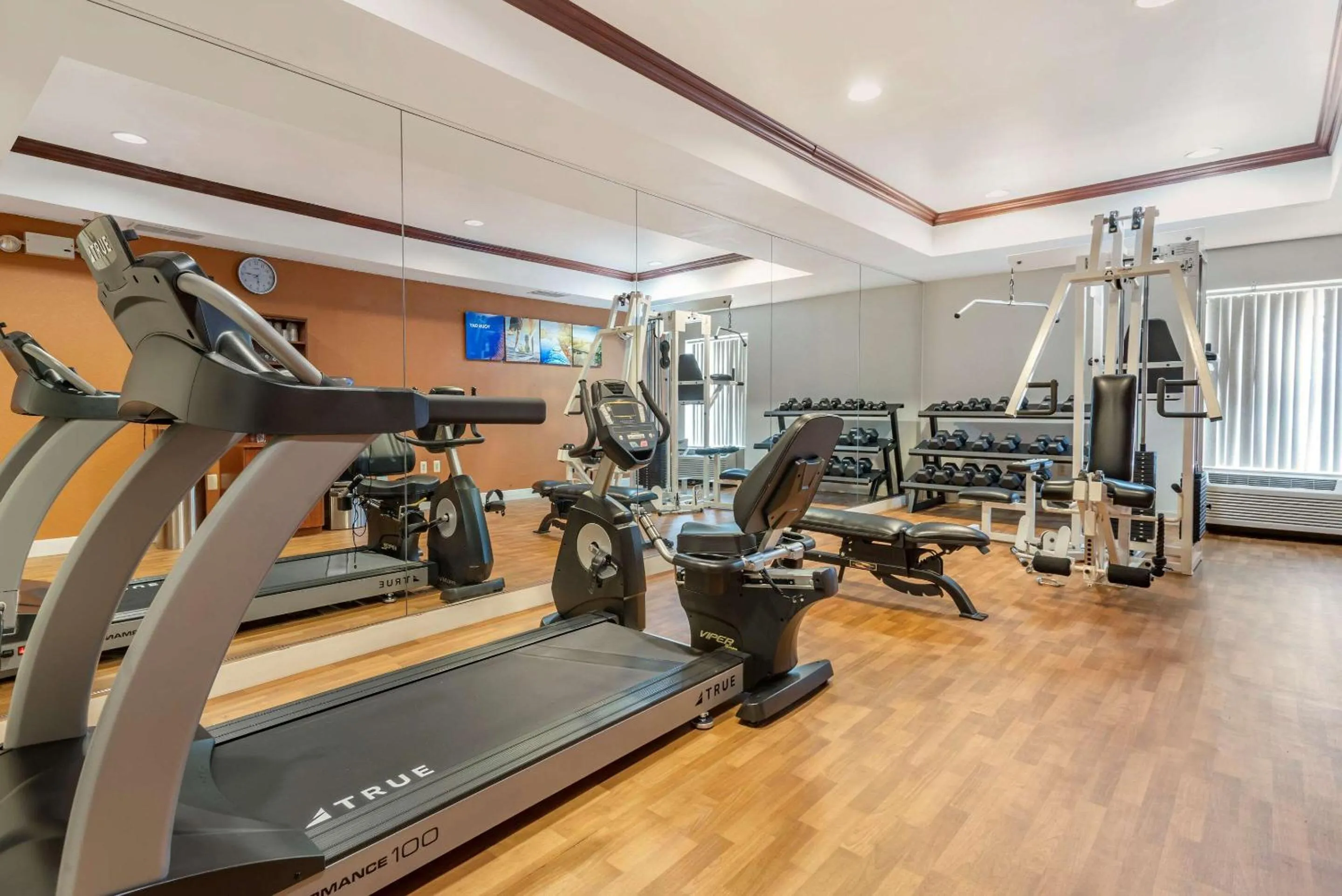Fitness centre/facilities in Comfort Suites Newark - Harrison
