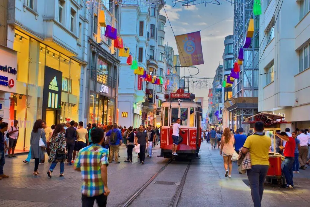 People in Gh Suites Taxim Hotel