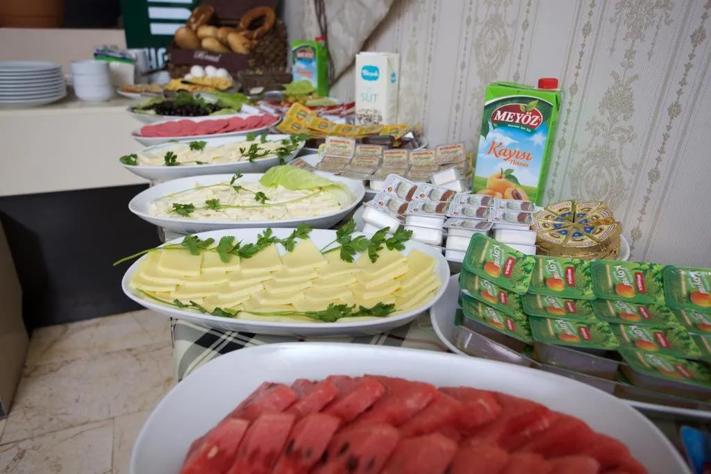 Food and drinks in Gh Suites Taxim Hotel