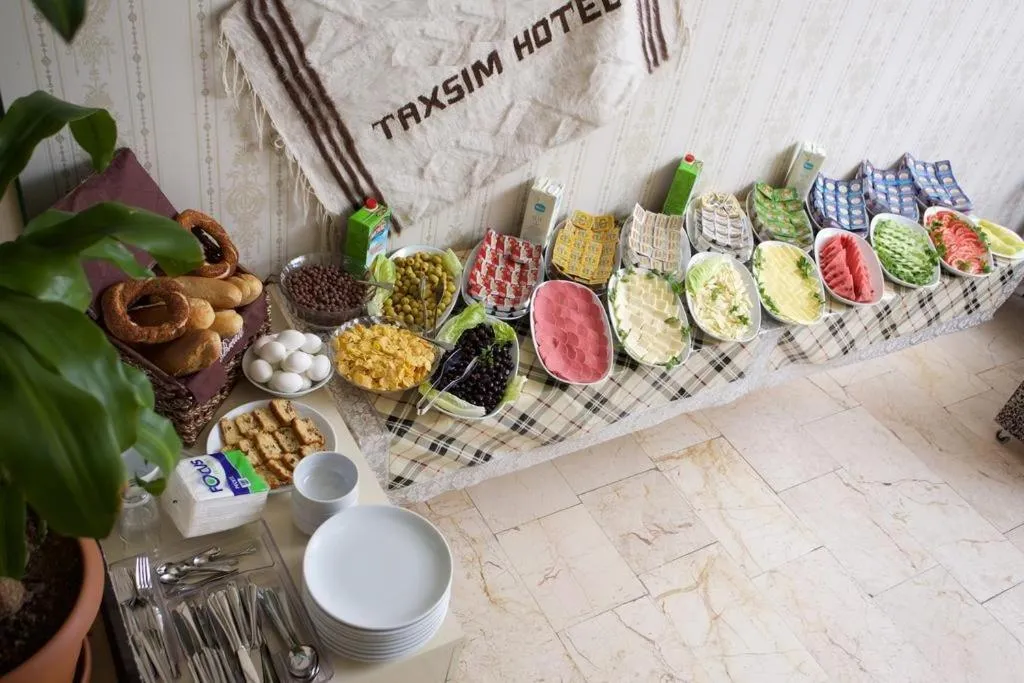 Coffee/tea facilities in Gh Suites Taxim Hotel