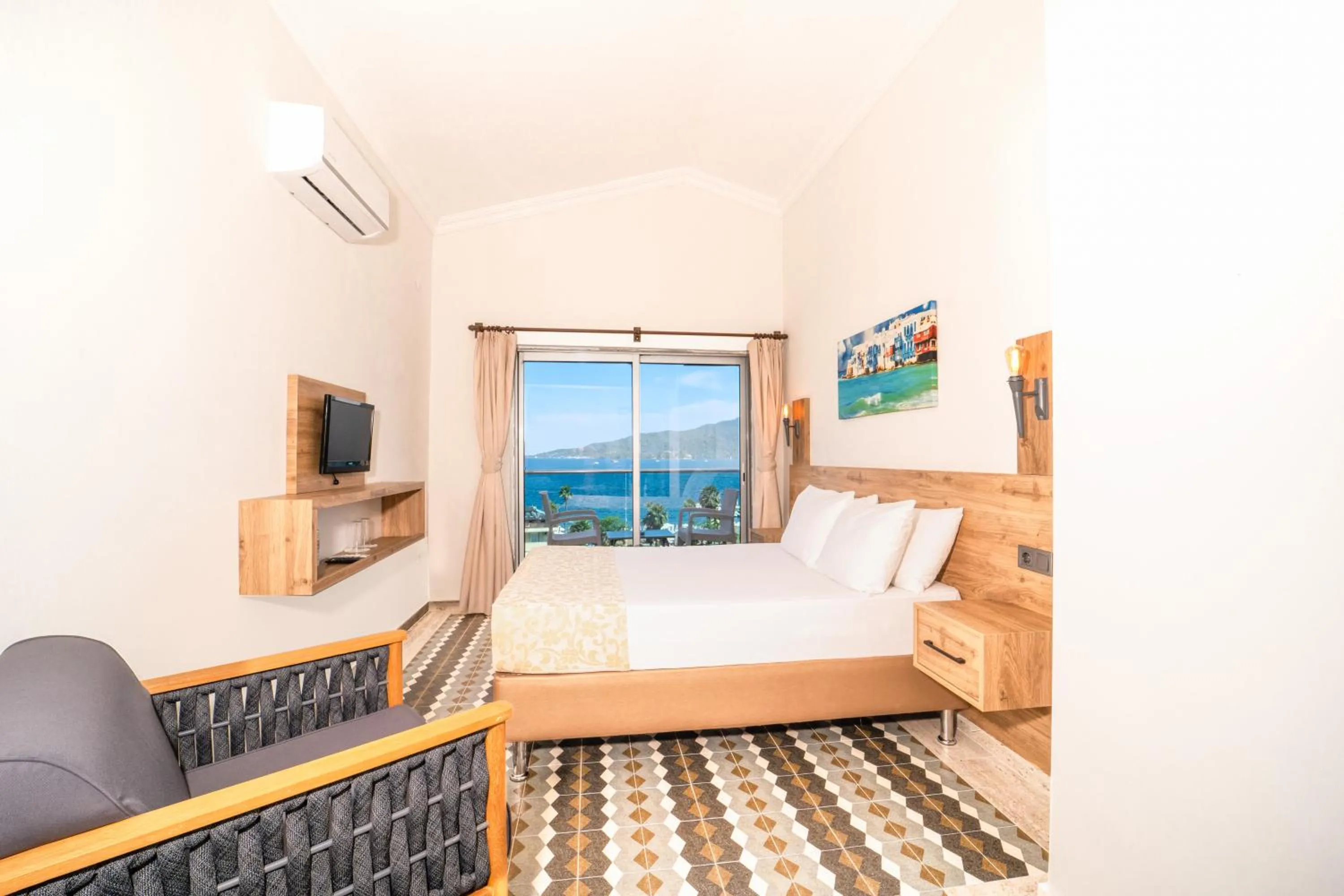 Bed in Moda Beach Hotel