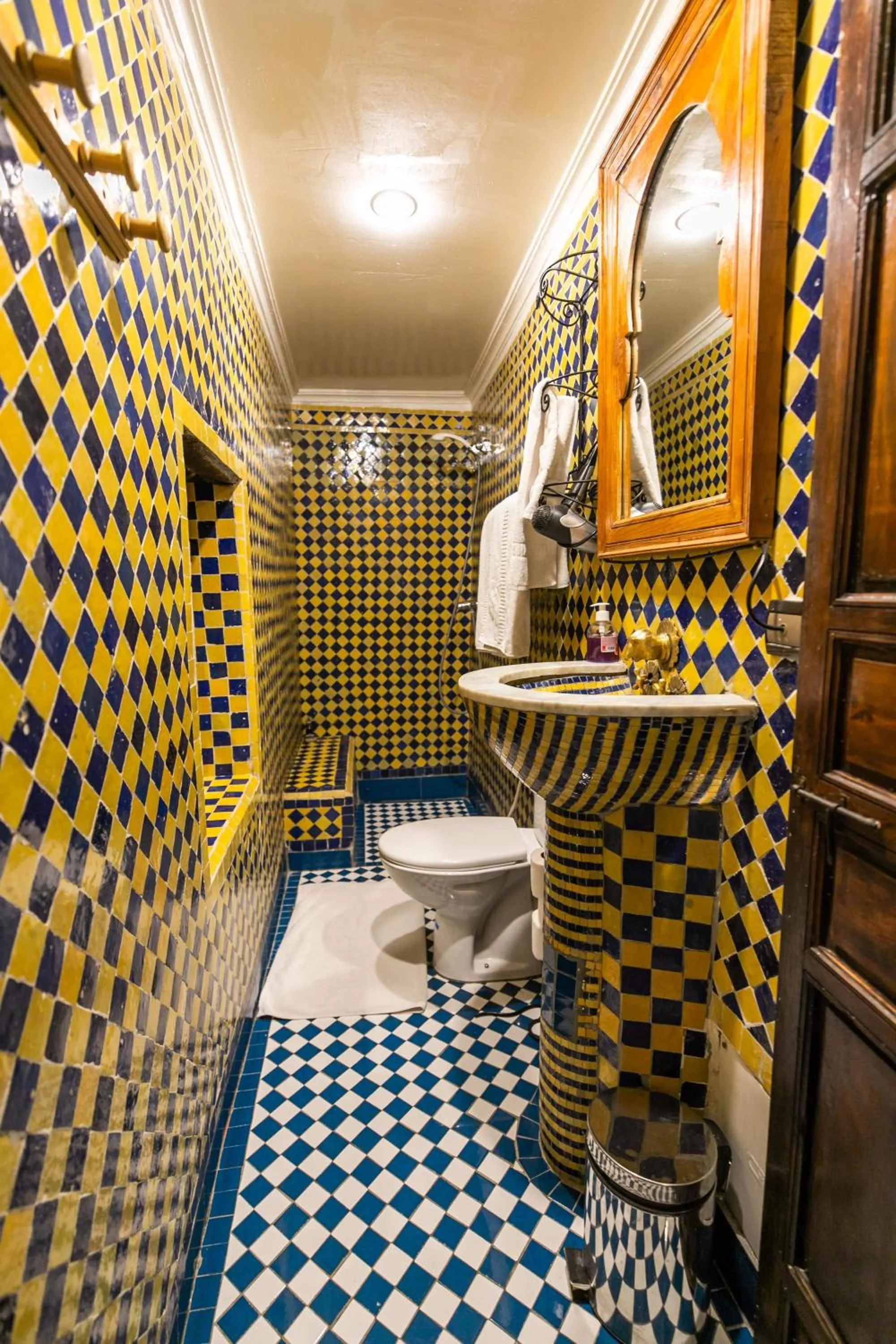 Bathroom in Riad Fes Aicha & SPA