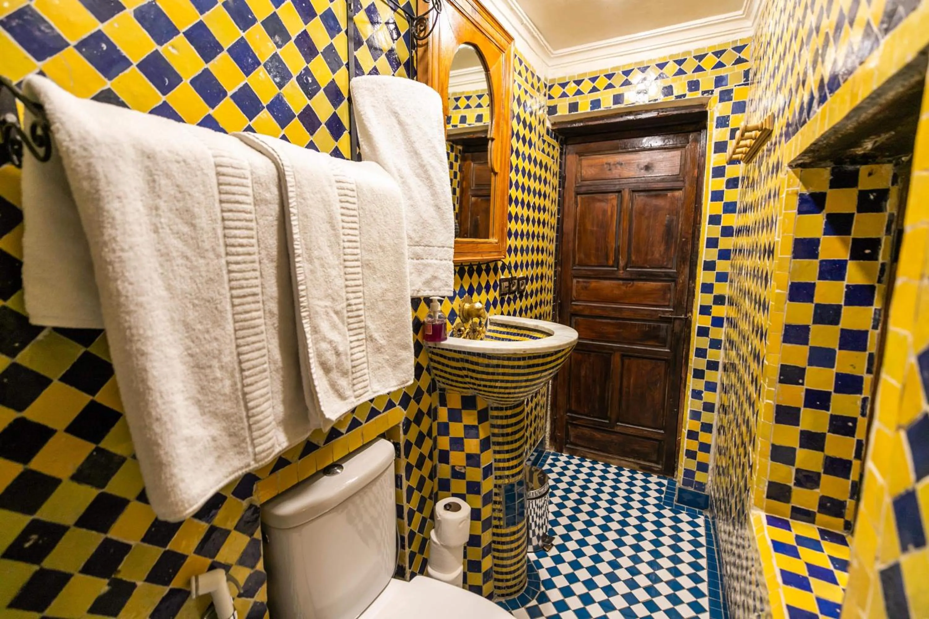 Bathroom in Riad Fes Aicha & SPA