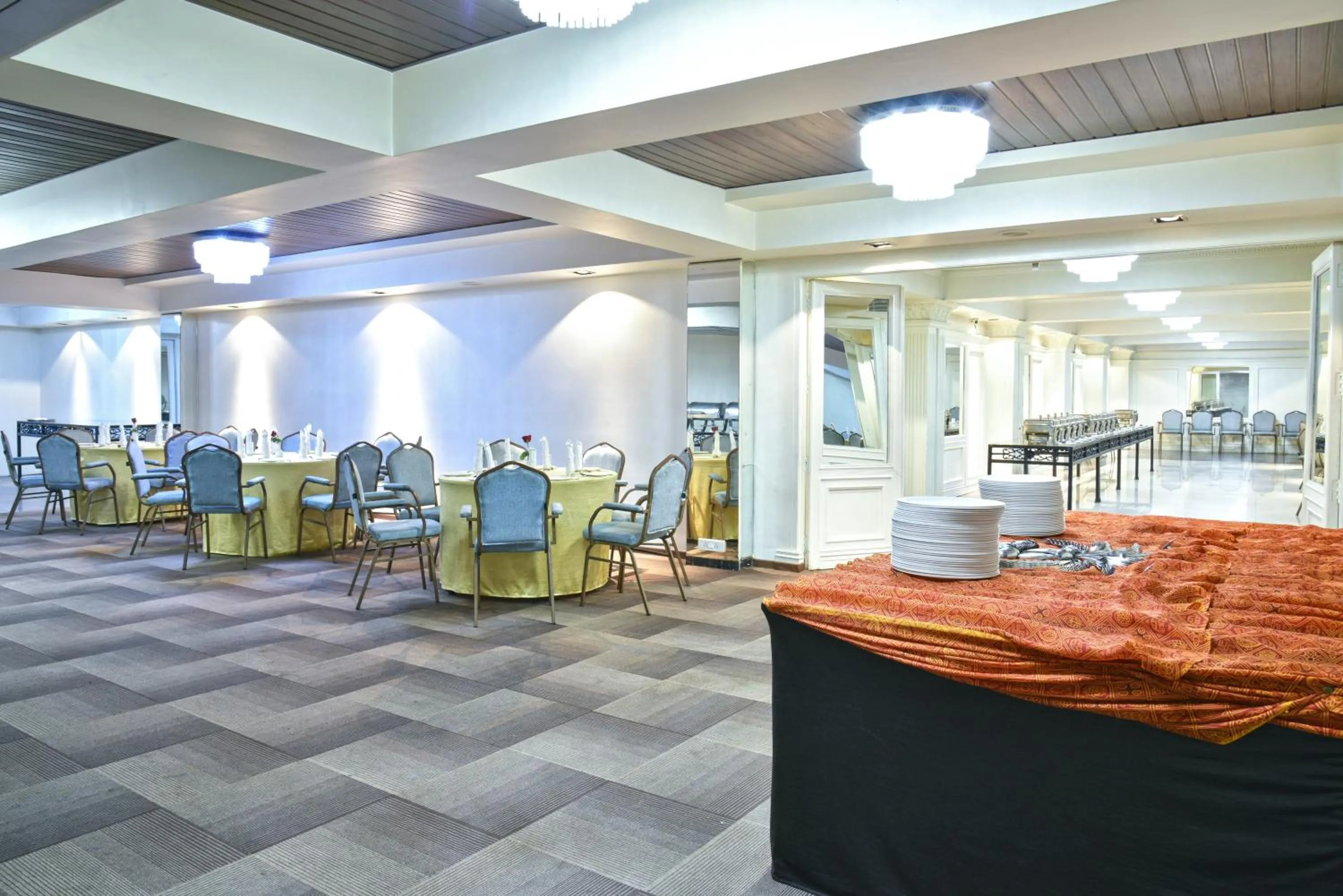 Banquet/Function facilities in Quality Inn Residency