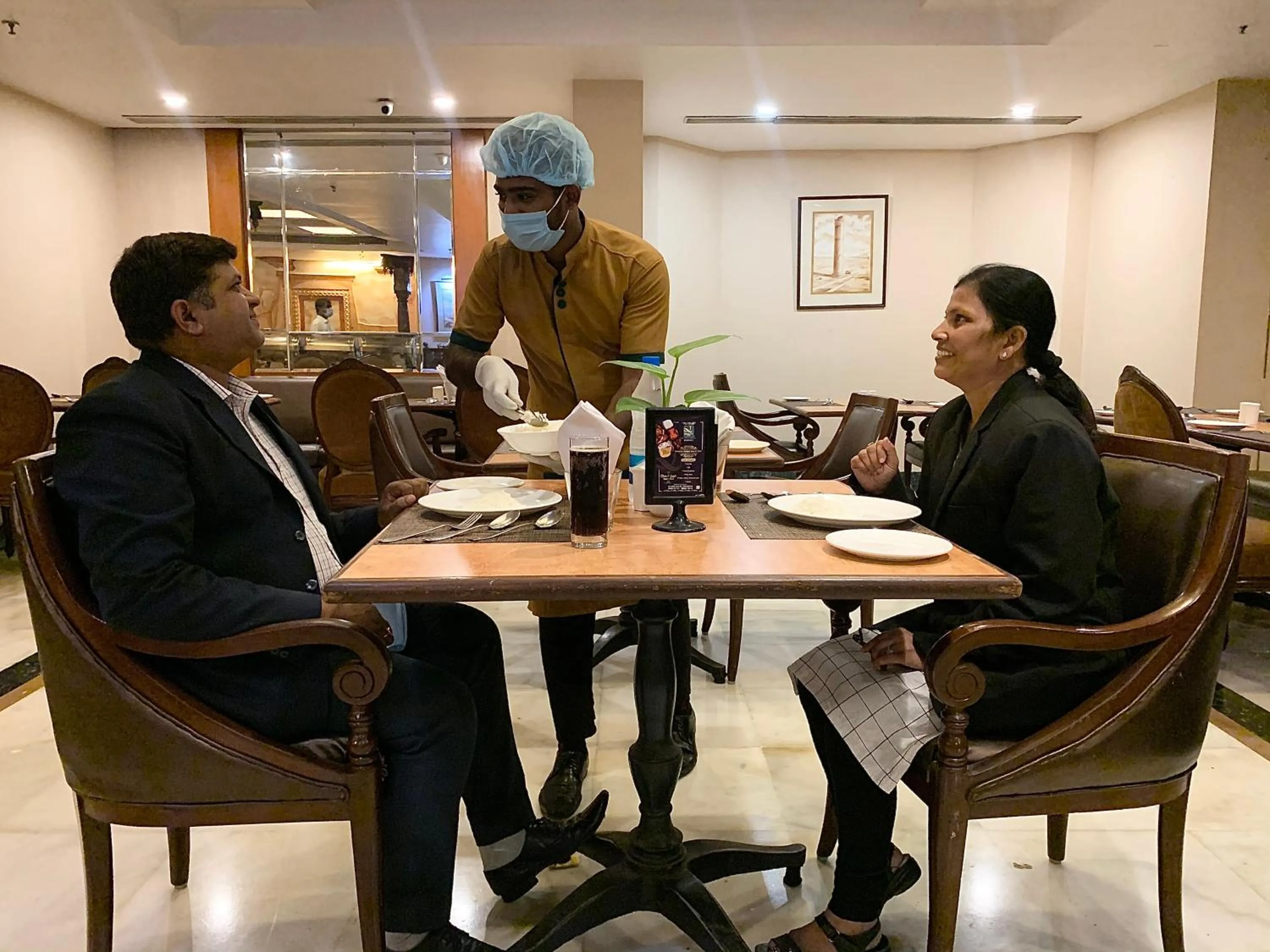 Restaurant/places to eat in Quality Inn Residency