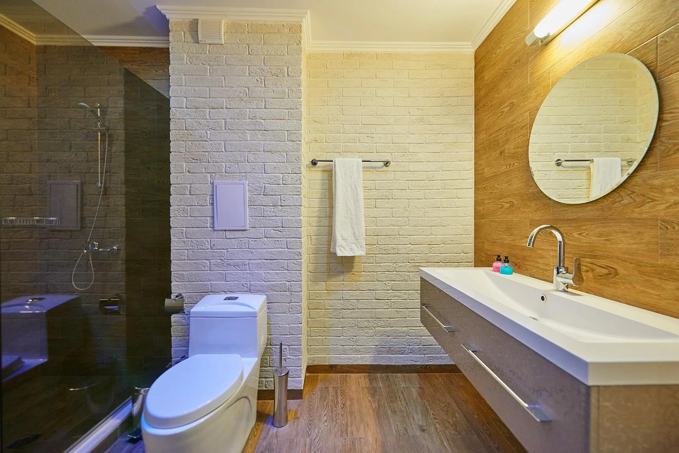 Shower in Central Plaza