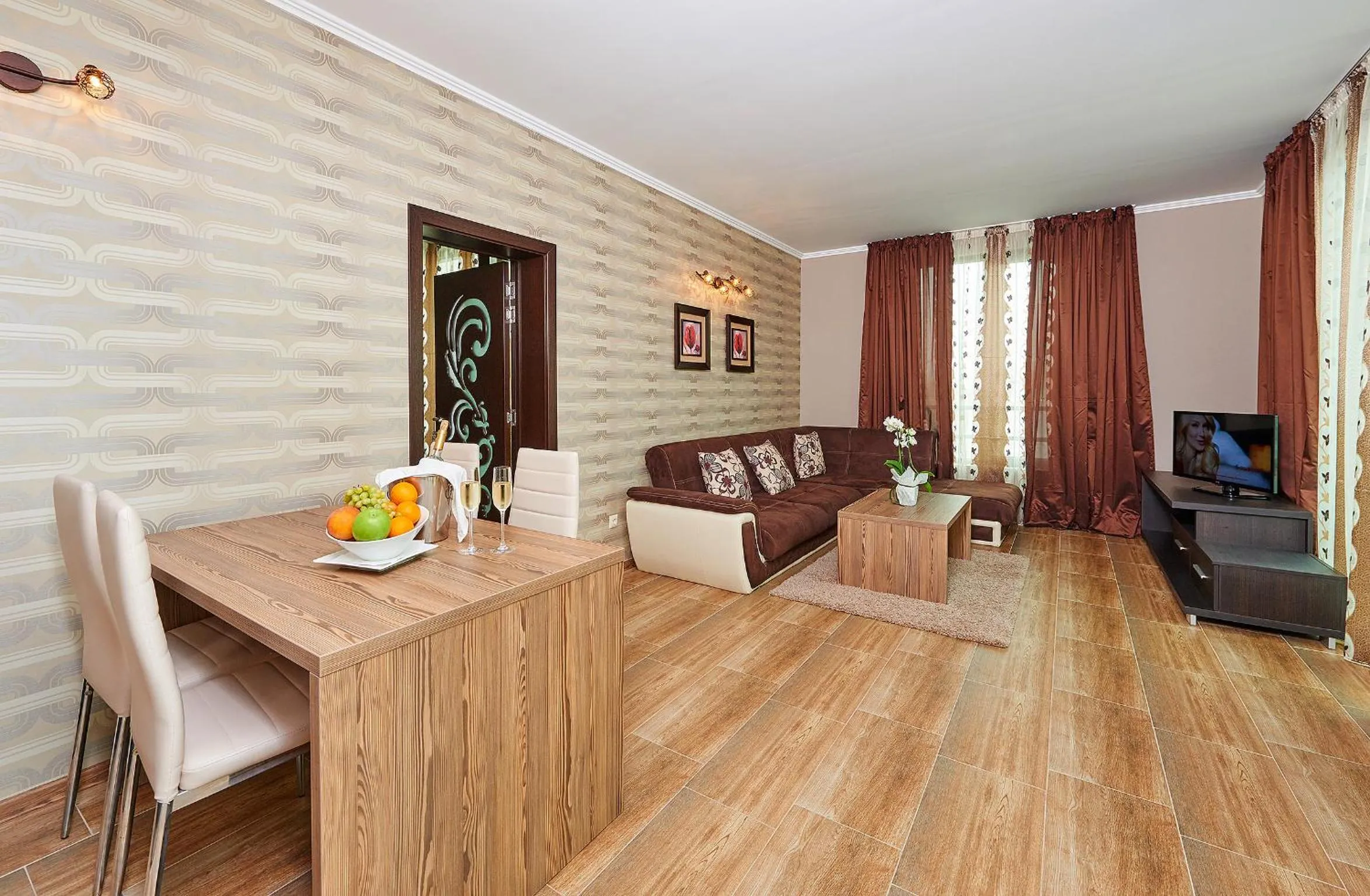 TV and multimedia in Central Plaza