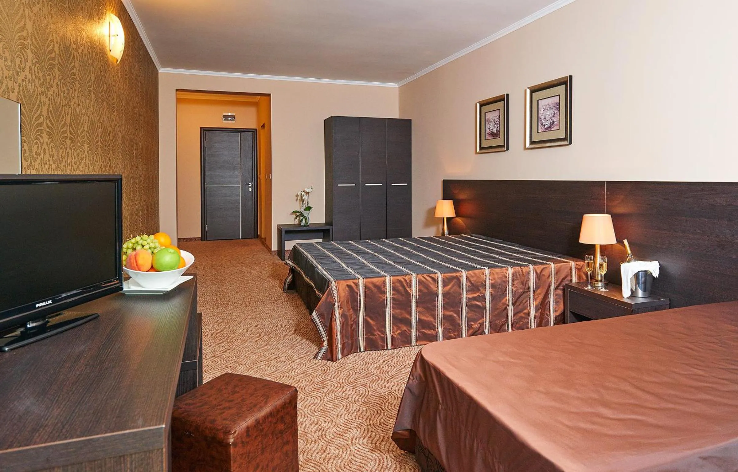 Bed in Central Plaza