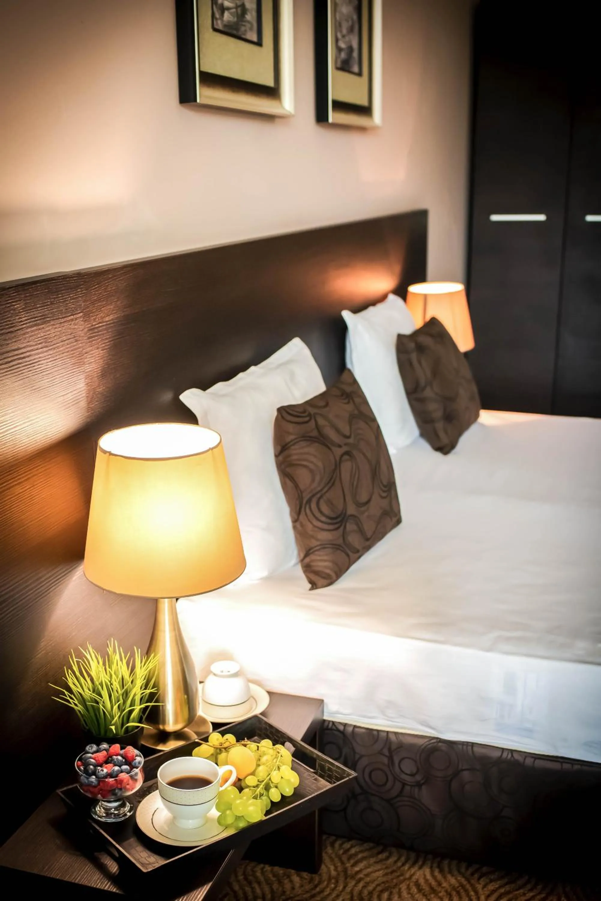 Bed in Central Plaza