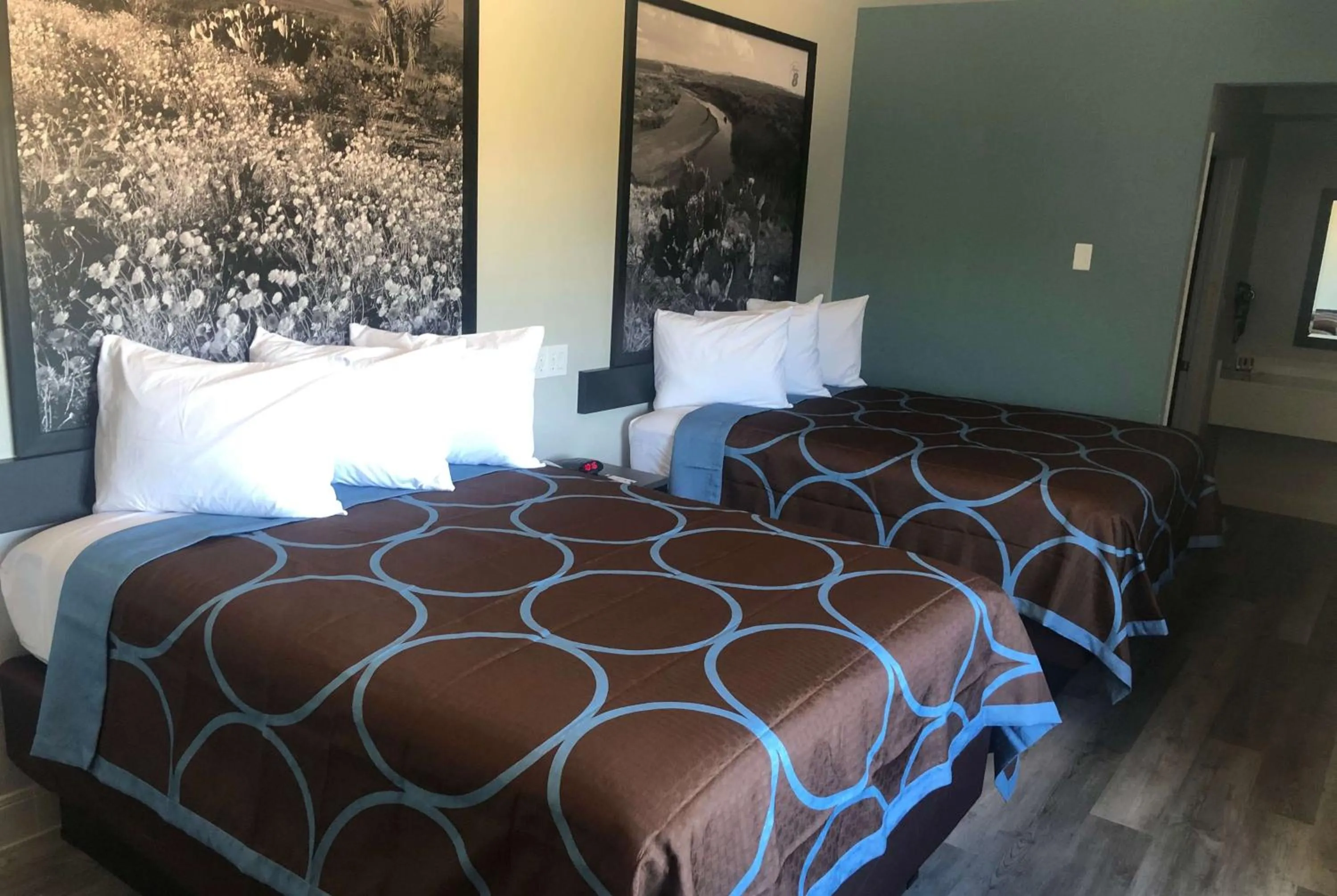 Photo of the whole room, Bed in Hotel Blue Spring