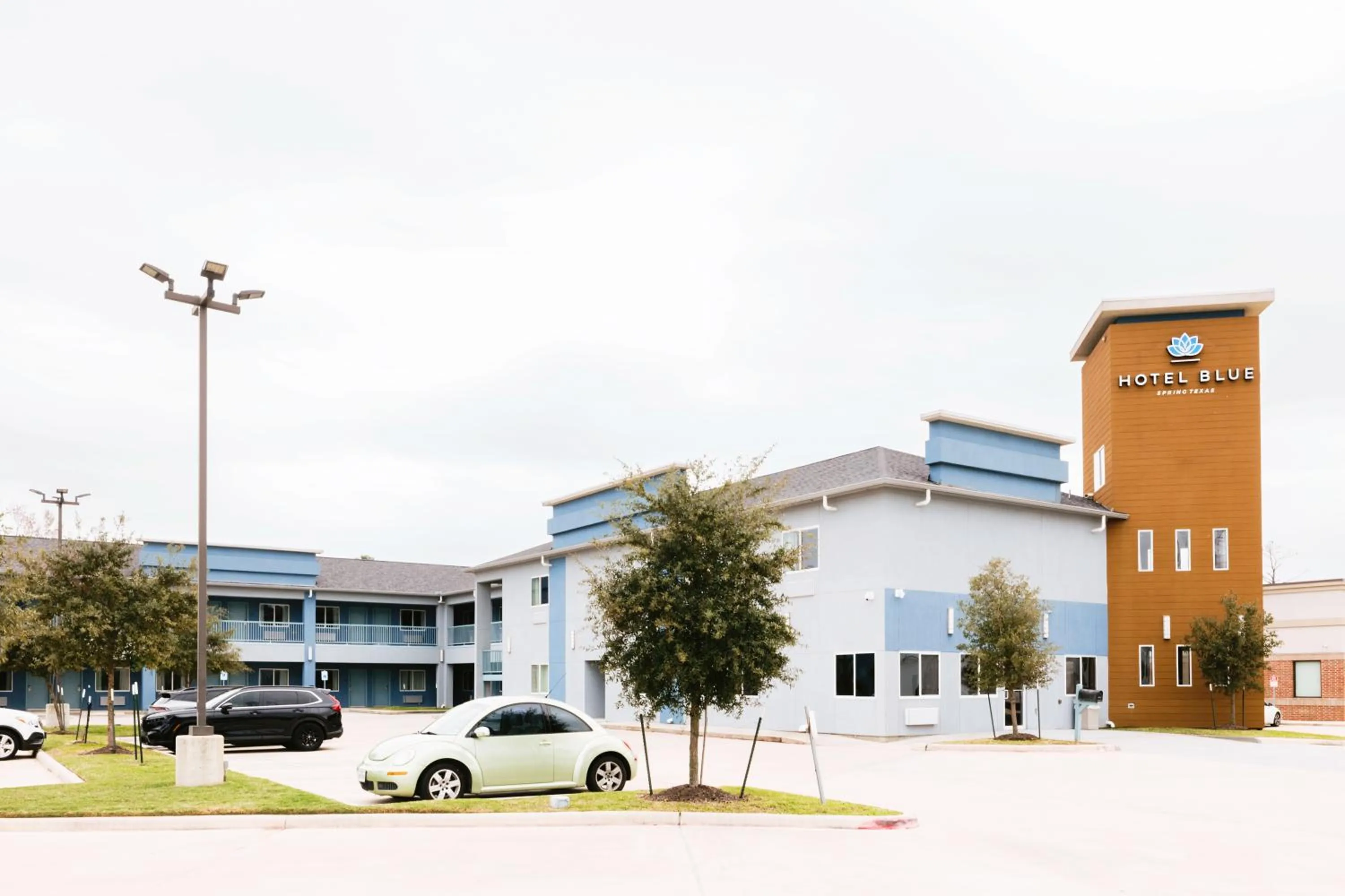 Property building in Hotel Blue Spring