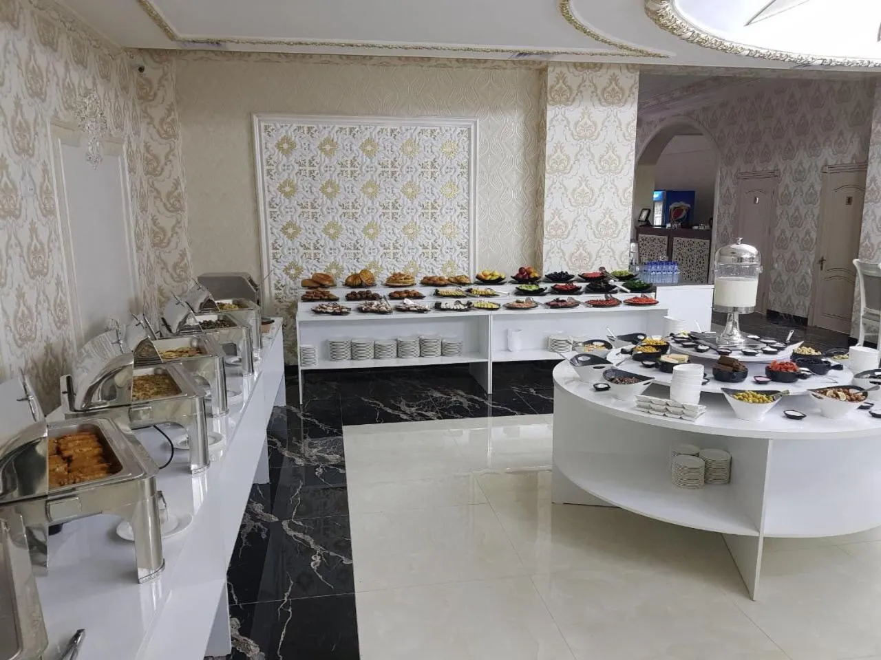 Food and drinks in GRAND HOTEL SOGDIANA