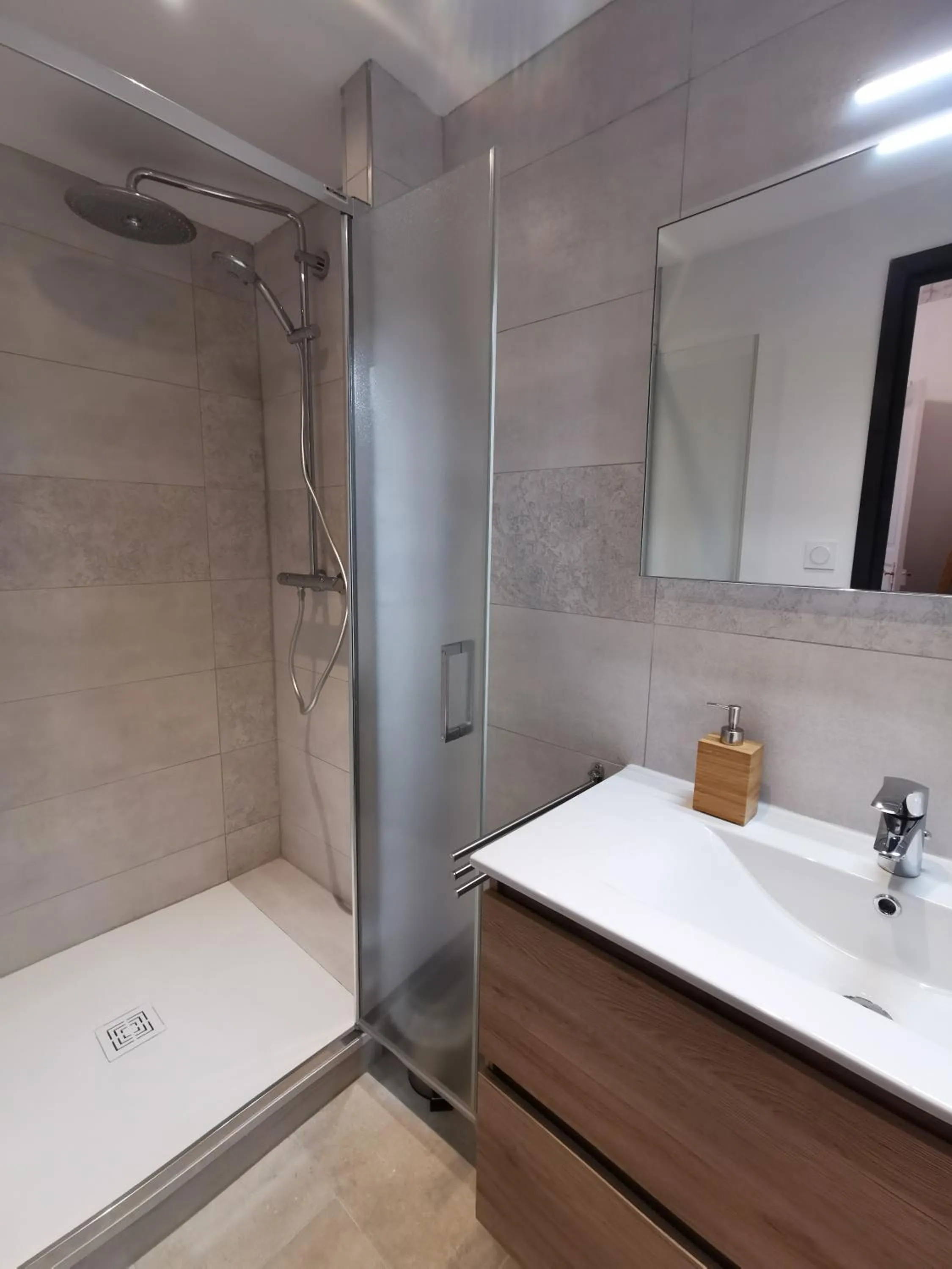 Shower in Colmar Suites - Résidence