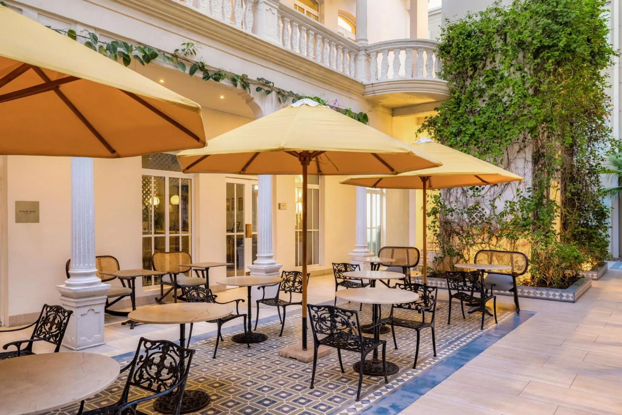 Restaurant/places to eat in Ermita Cartagena, a Tribute Portfolio Hotel