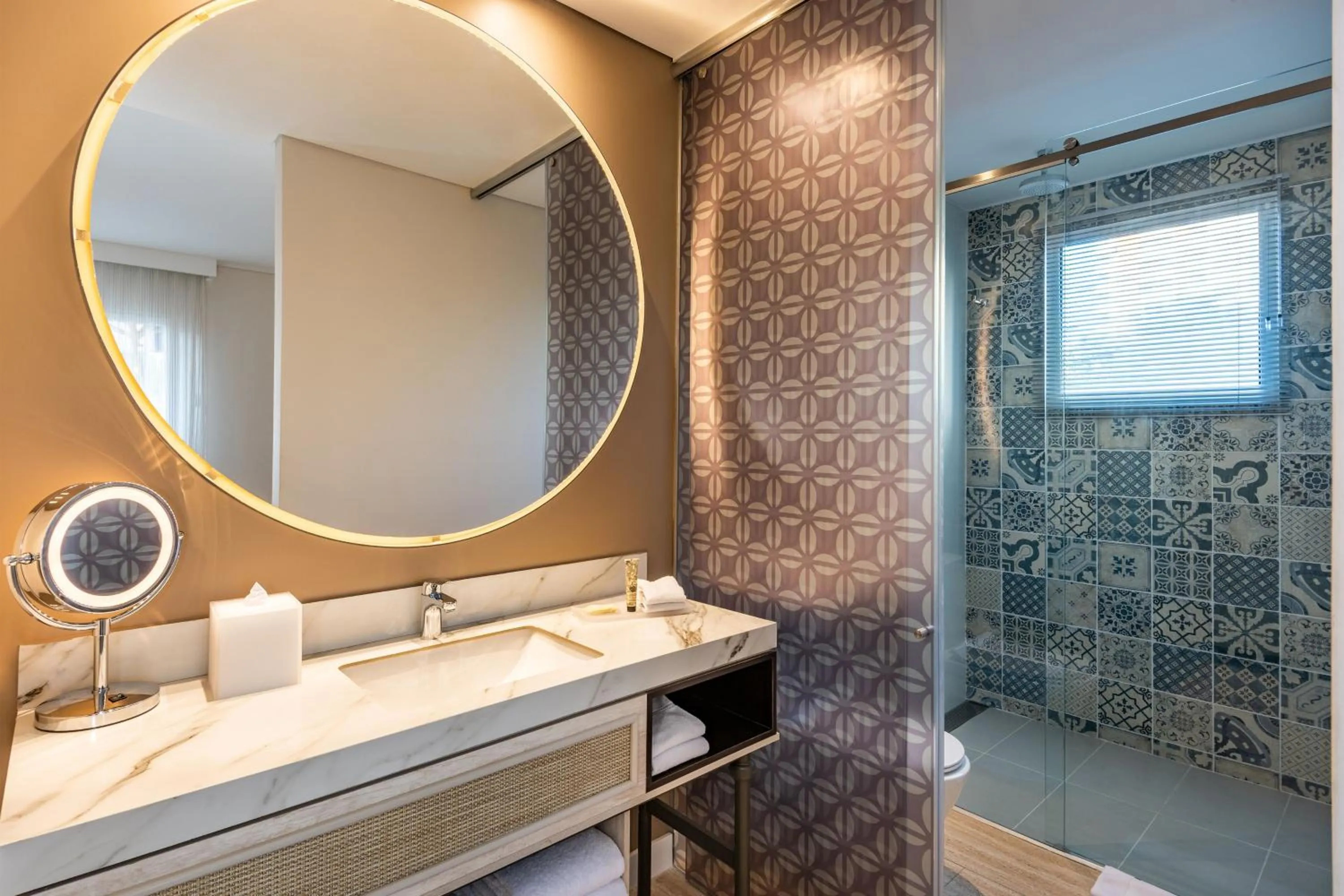 Bathroom, Bed in Ermita Cartagena, a Tribute Portfolio Hotel