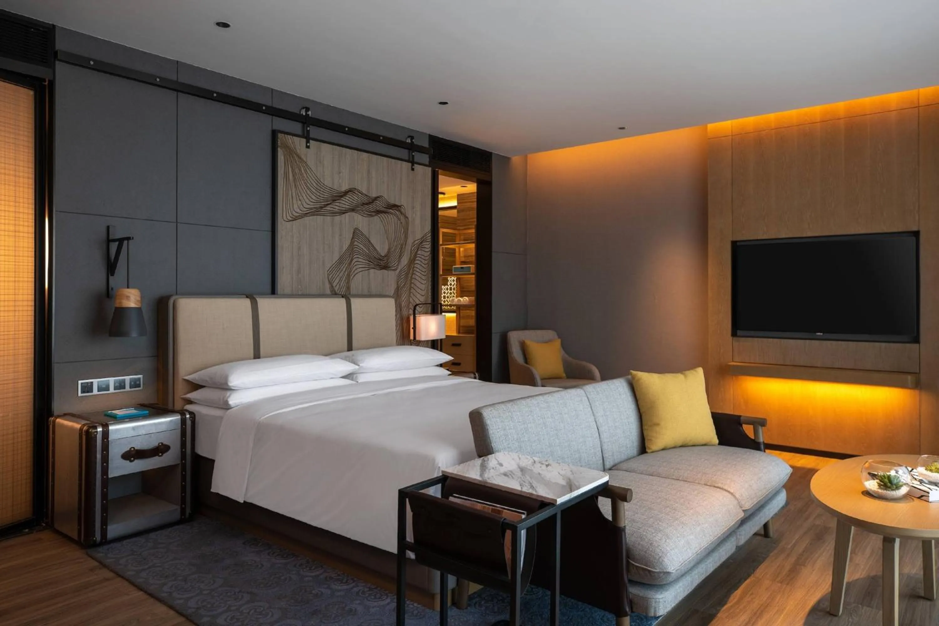 Bedroom, Bed in Renaissance Xiamen Hotel