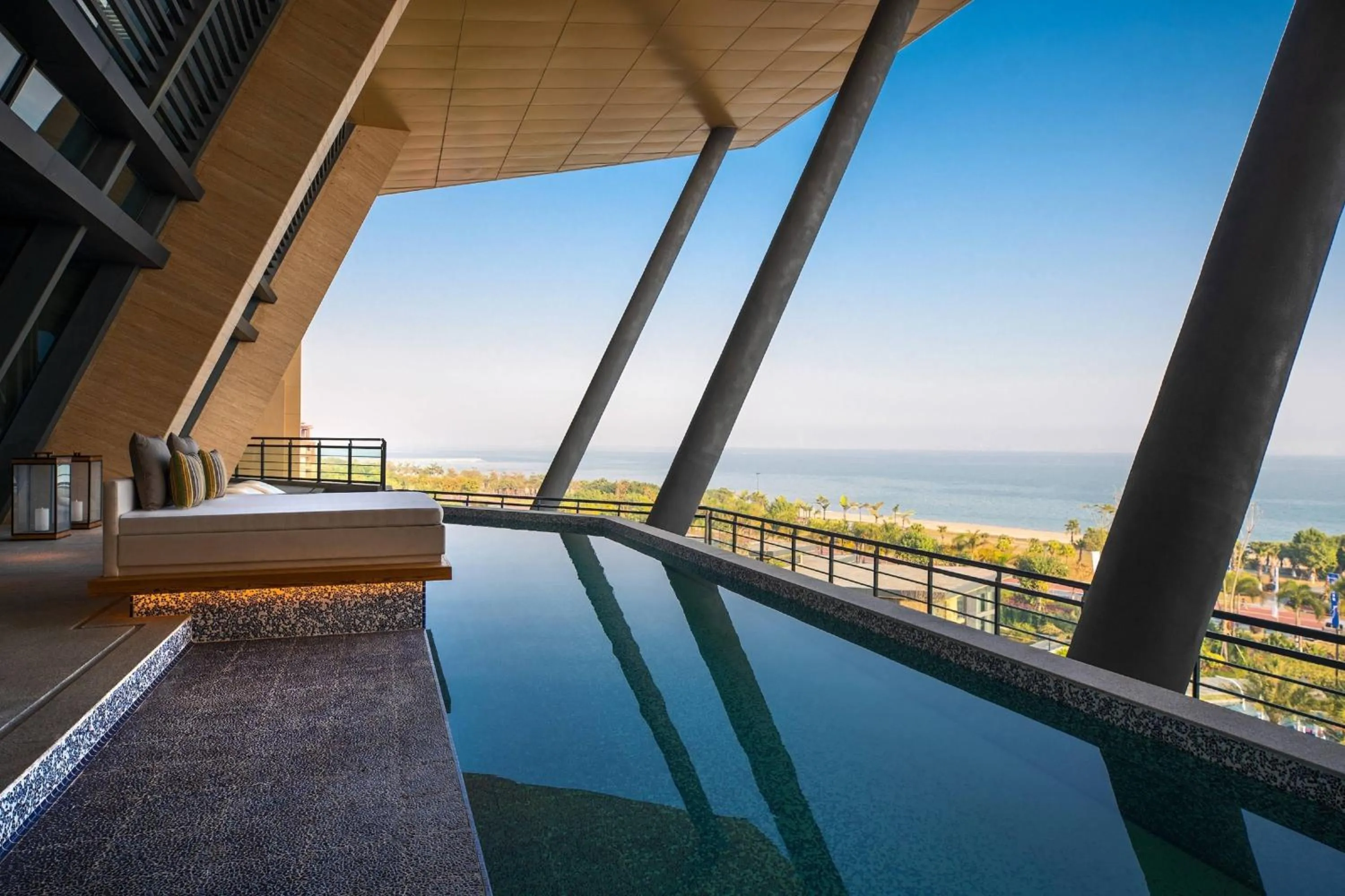 Swimming pool in Renaissance Xiamen Hotel