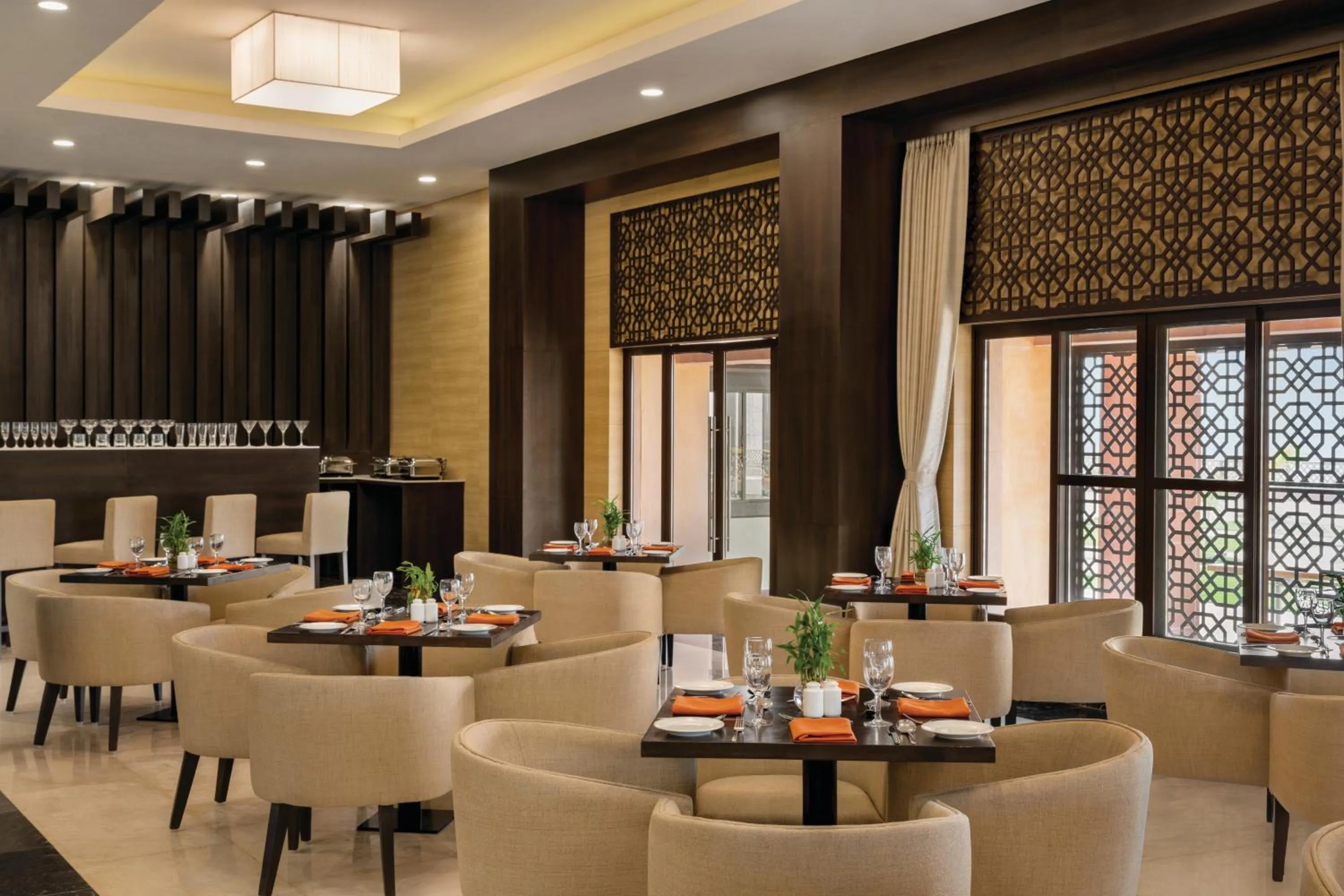 Restaurant/places to eat in Ramada Encore by Wyndham Statue of Unity