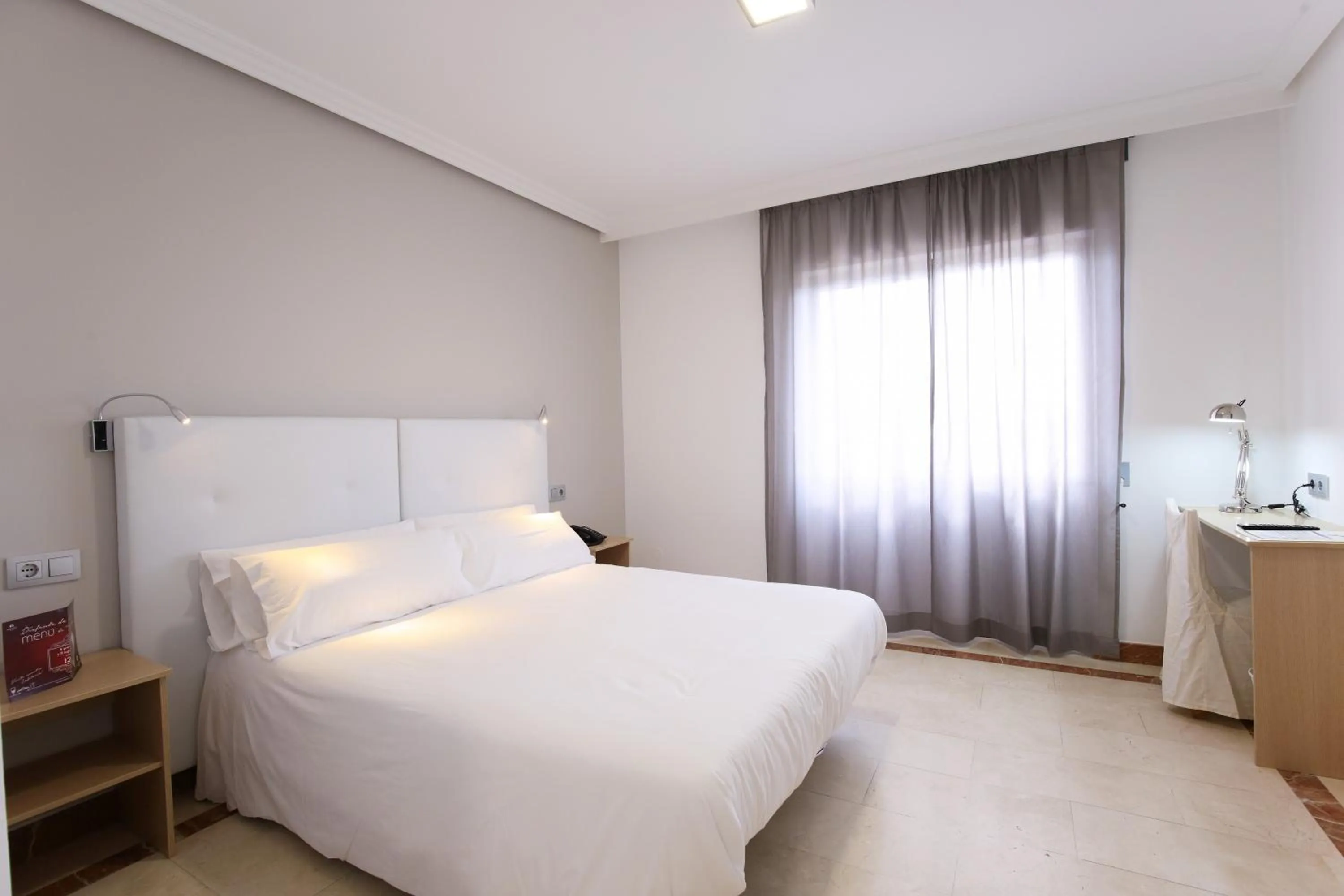 Bed in Hotel Castilla Torrijos