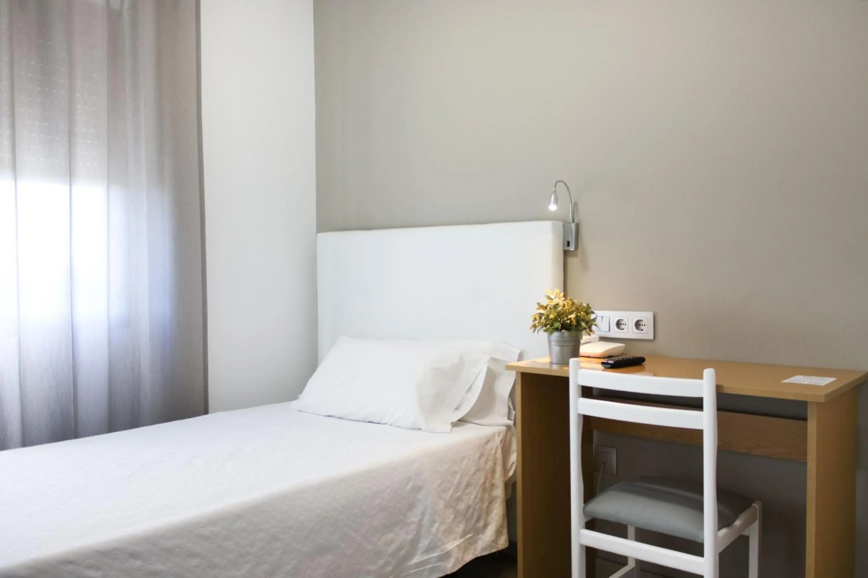 Bed in Hotel Castilla Torrijos