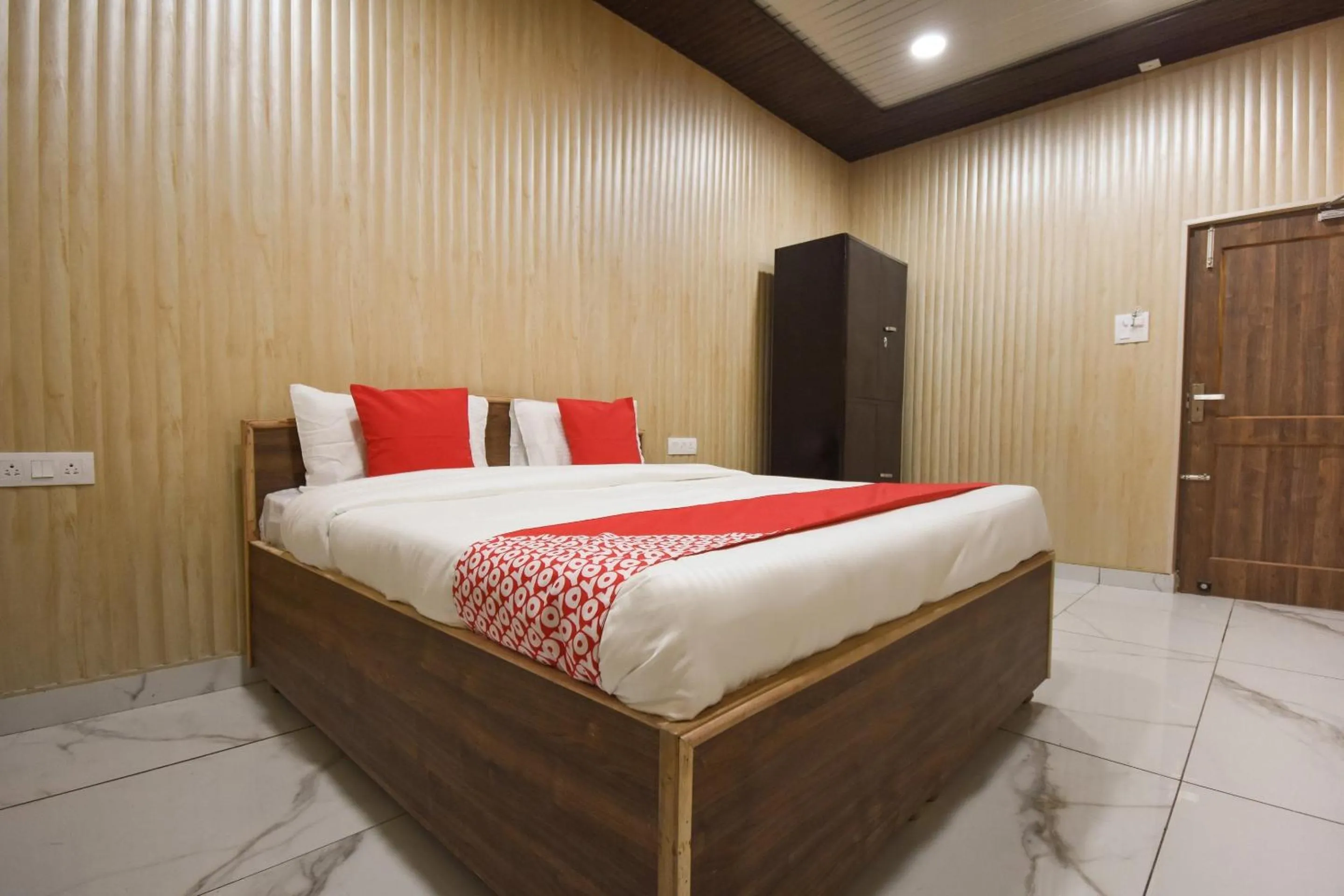 Bedroom, Bed in Hotel O New Delhi